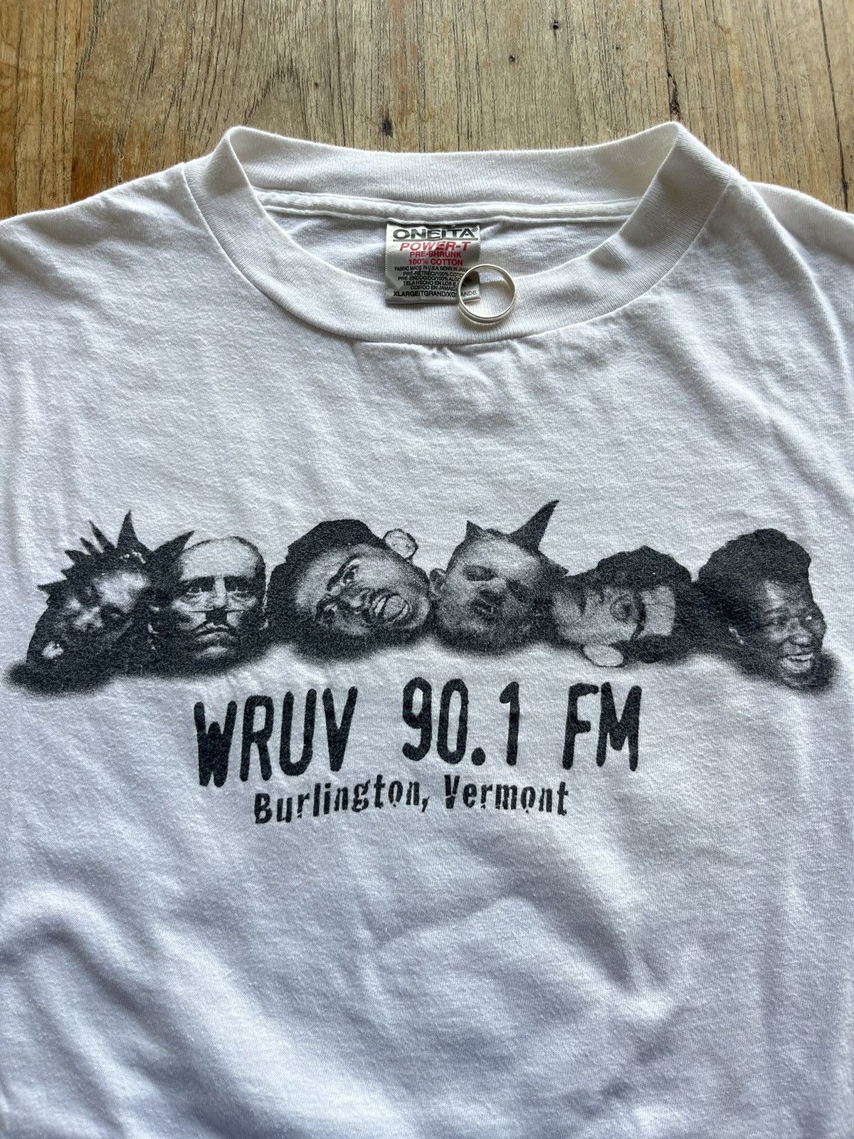 Band Tees × Vintage Vintage WRUV 90.1 FM Burlington,Vermont Artwork 90’s Tshirt Size US XL / EU 56 / 4 - 6 Thumbnail