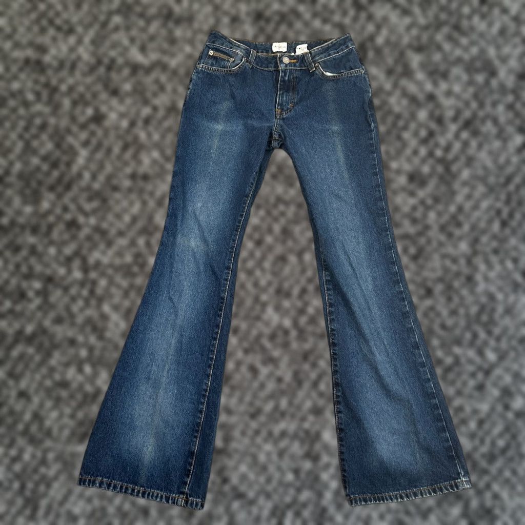 Calvin Klein VINTAGE Calvin Klein Jeans Women Flared Pants 28 Blue Denim 90s Classic Size 26" / US 2 / IT 38 - 1 Thumbnail