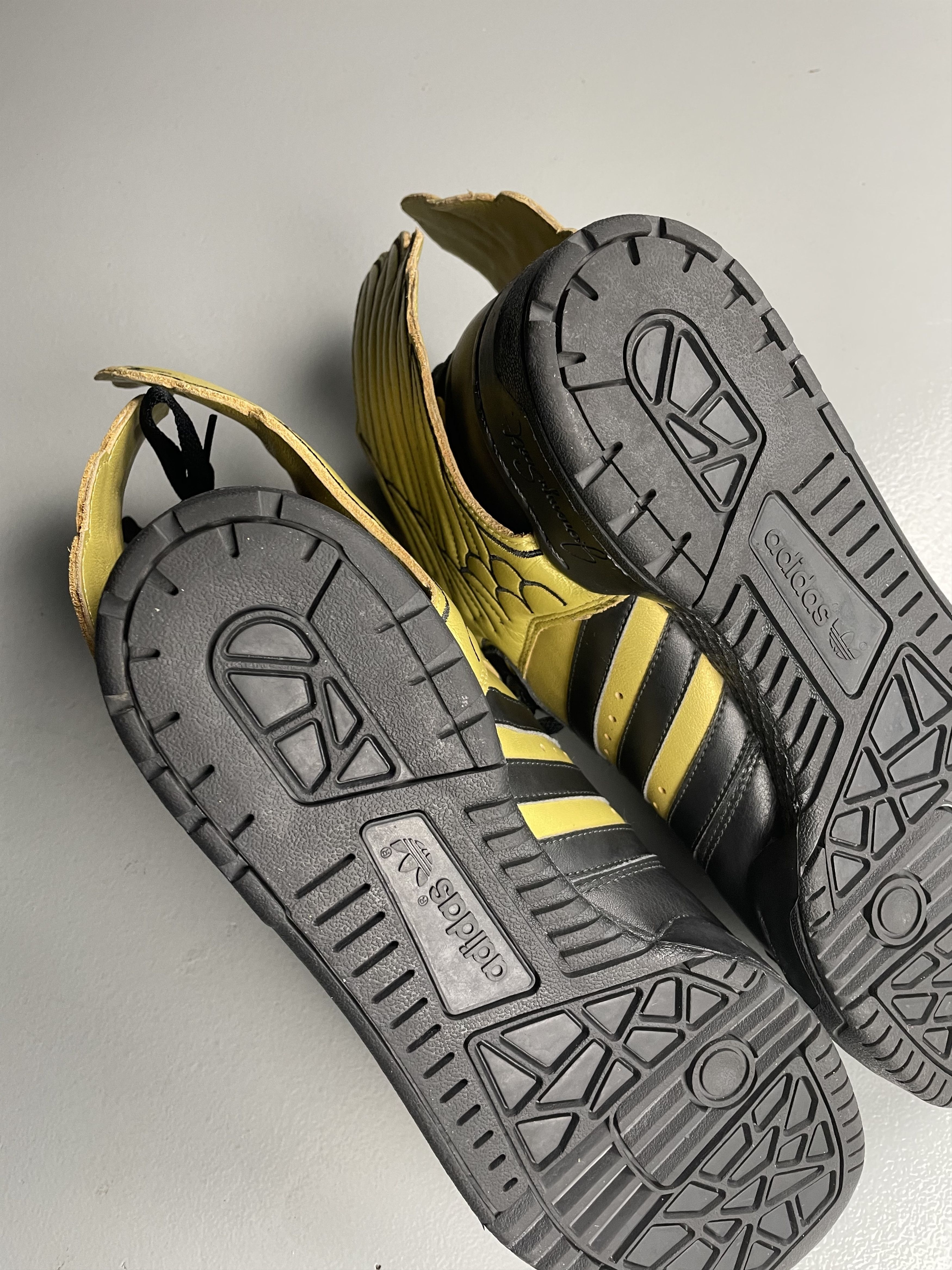 Adidas × Jeremy Scott adidas X Jeremy Scott 2011 JS Wings 2.0 Black/Metallic Gold Size US 9.5 / EU 42-43 - 9 Thumbnail