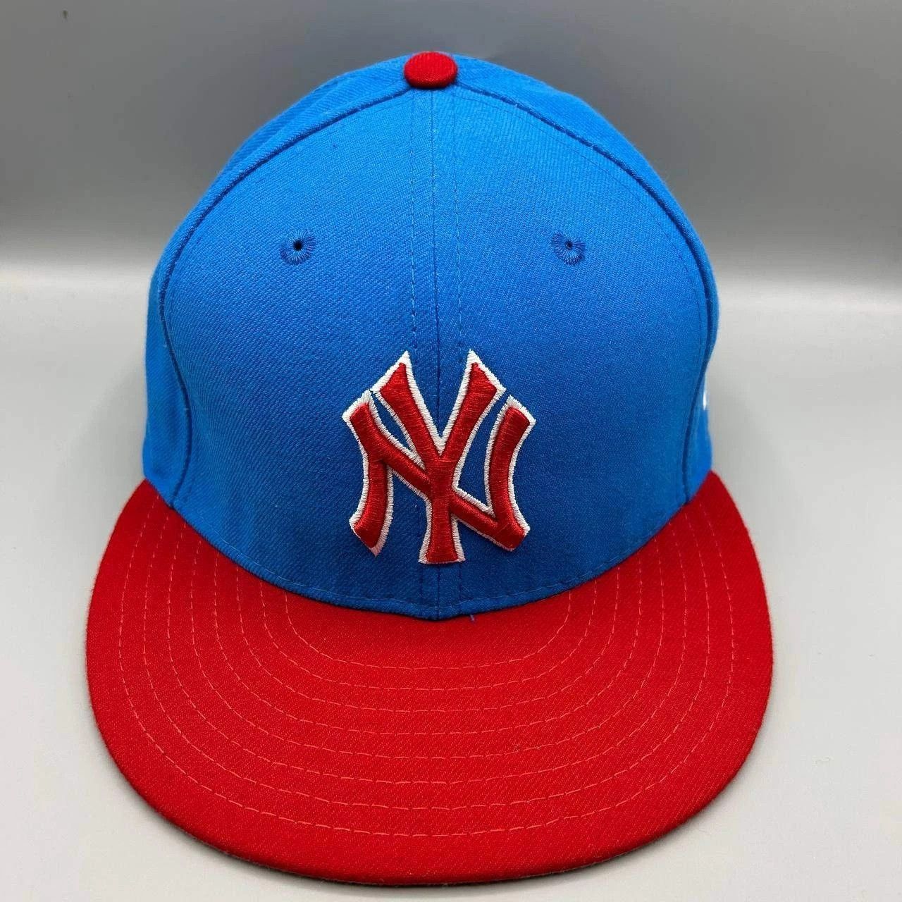 New Era New York Yankees Hat Men 7 3/8 Embroidered MLB Fitted Cap Size ONE SIZE - 1 Thumbnail