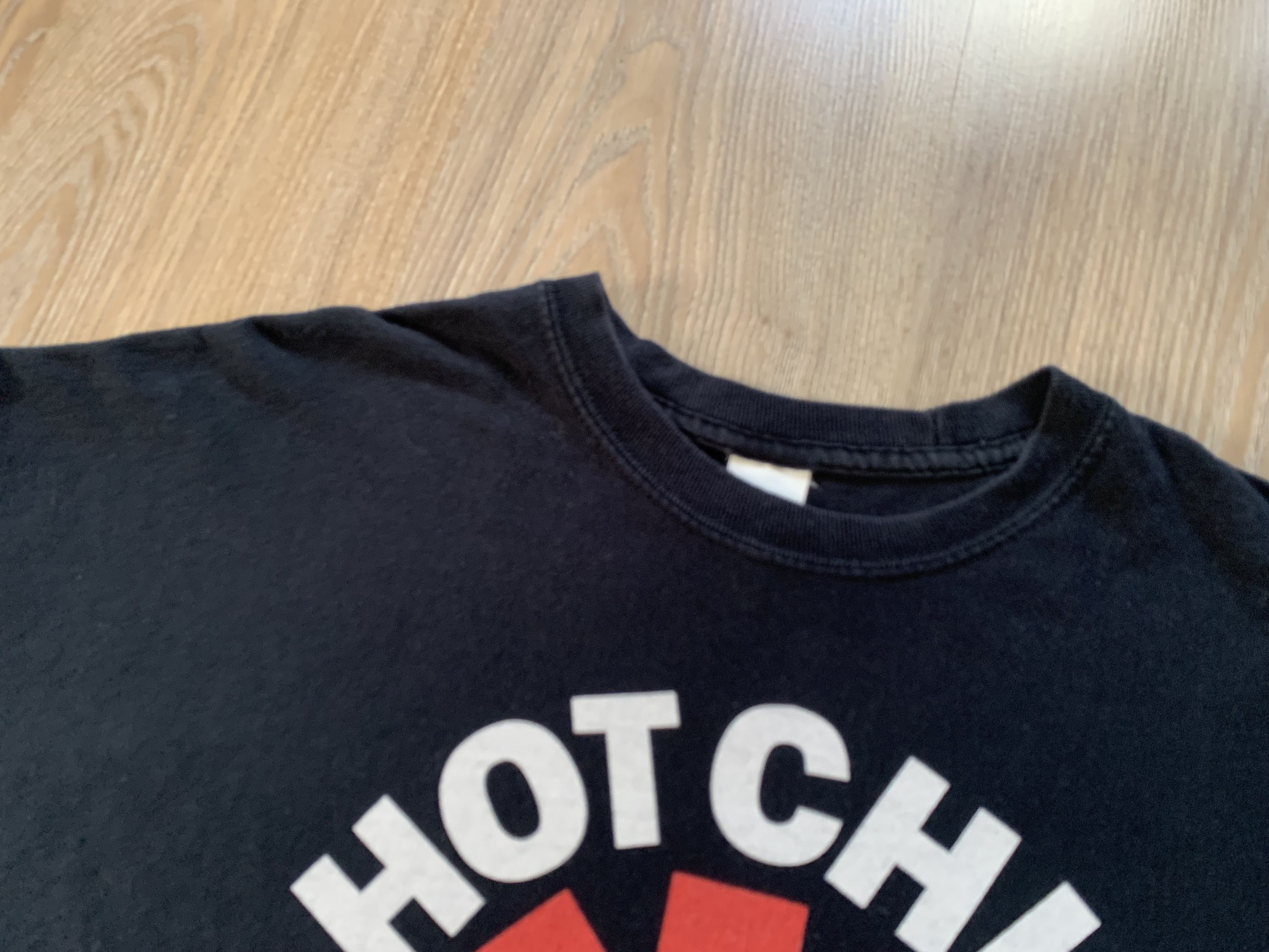 Band Tees Gildan Red Hot Chili Peppers Rock Band Tshirt Size US XXL / EU 58 / 5 - 4 Thumbnail