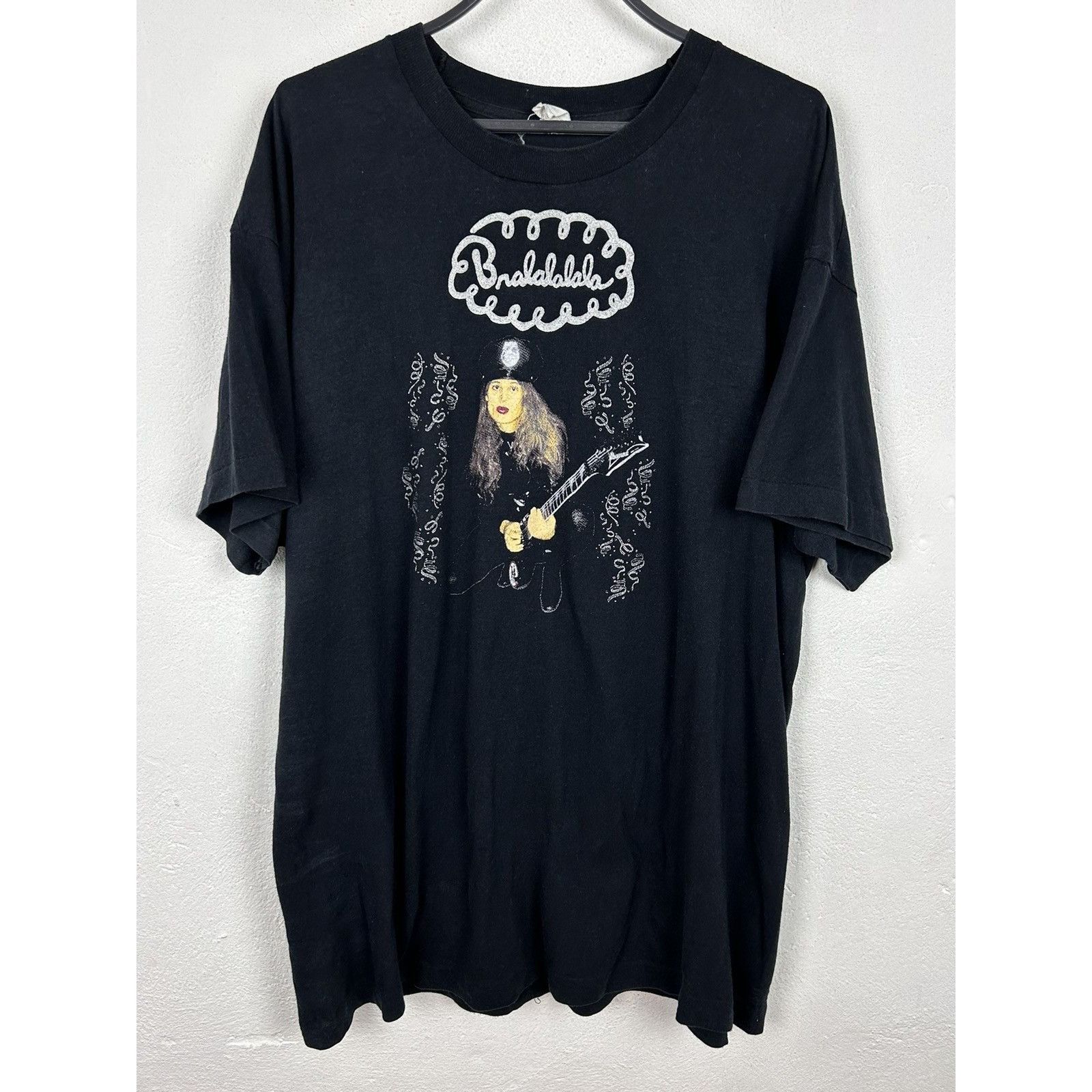Band Tees 90s Vintage Bralalalala 1997 Single Stitch Well Come T-Shirt Size US XL / EU 56 / 4 - 1 Thumbnail