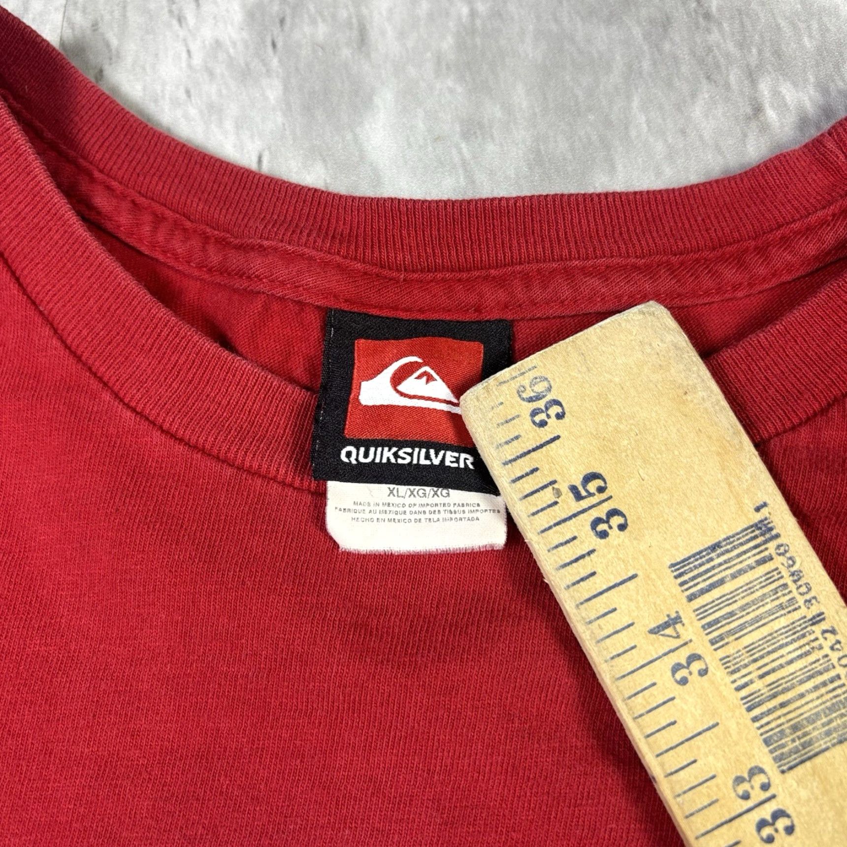 Quiksilver VINTAGE Quiksilver T Shirt Graphic Print Logo 90s Surf Y2K Adult XL Red Cotton Classic Crew Neck Short Sleeve Mens Rainbow 90s Logo Print Graphic Size US XL / EU 56 / 4 - 5 Thumbnail