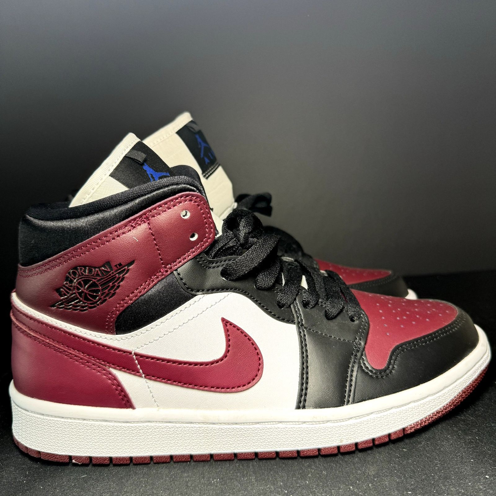 Jordan Brand × Nike Nike Air Jordan 1 Mid SE Gold Pendants Women's Shoes Size US 8.5 / IT 38.5 - 1 Thumbnail