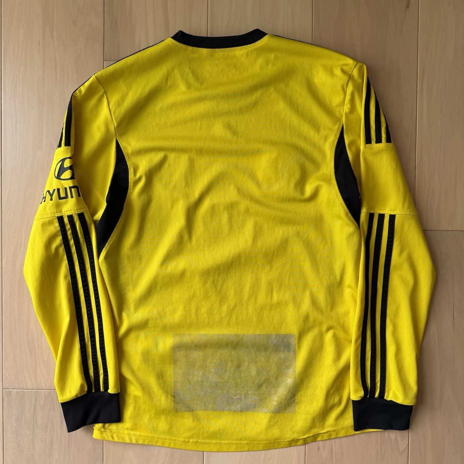 Adidas Wellington Phoenix Home Jersey M Yellow World Cup Soccer Size US M / EU 48-50 / 2 - 8 Thumbnail
