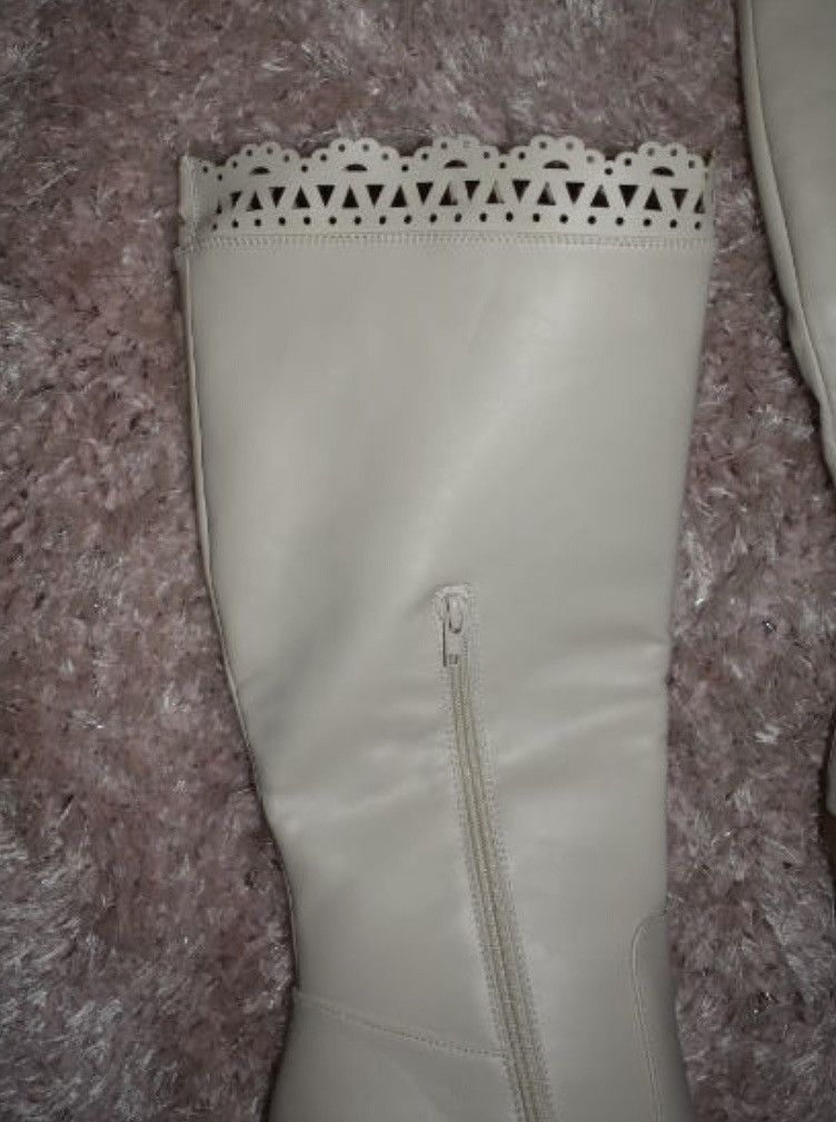 Other NEW Michele Eyelet White Heeled Pointed Toe Boots Size 10 Size US 10 / IT 40 - 4 Thumbnail