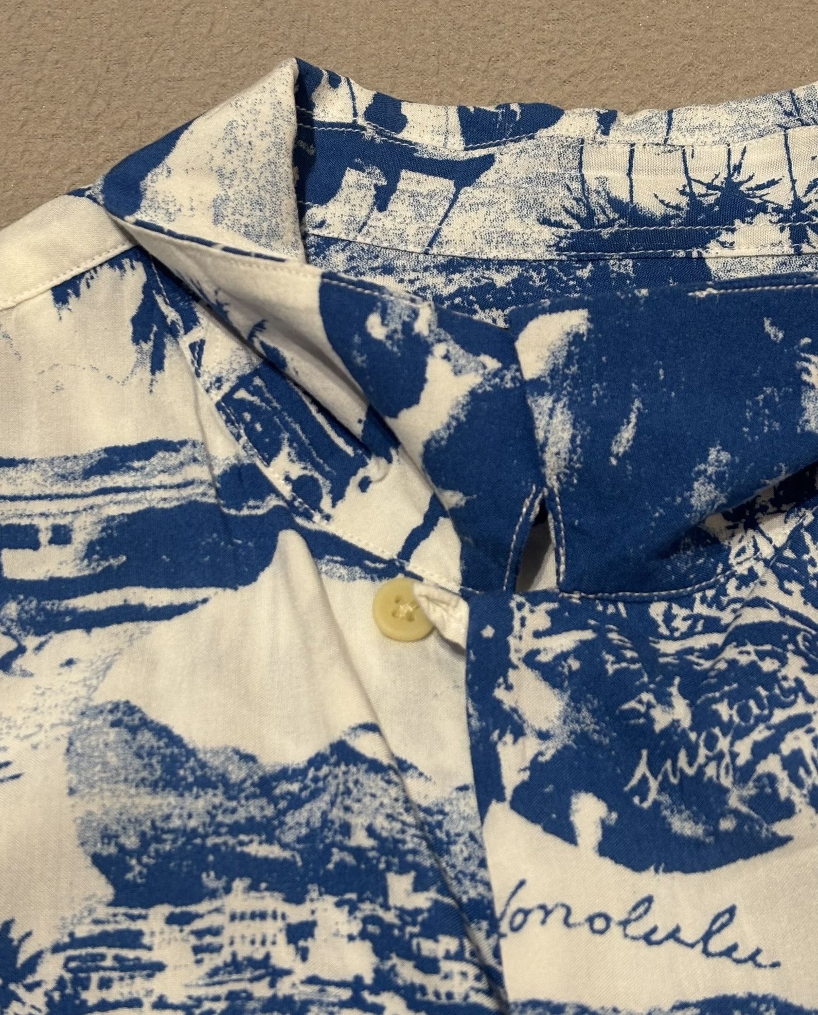 Allsaints Allsaints Hawaiian shirt size. S fit M/L Size US S / EU 44-46 / 1 - 7 Thumbnail