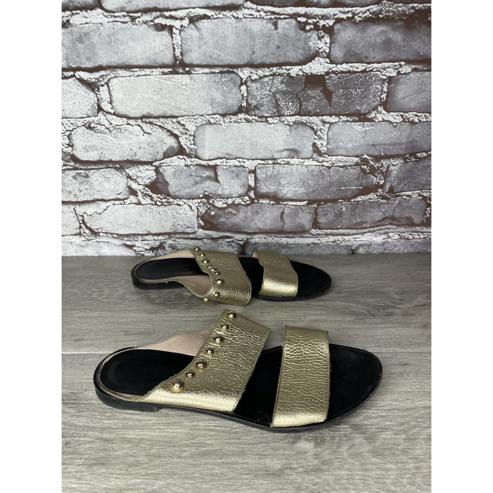 Lanvin Lanvin Gold Leather Straps Flats Slides Studded Sandals Wome Size US 8.5 / IT 38.5 - 16 Thumbnail