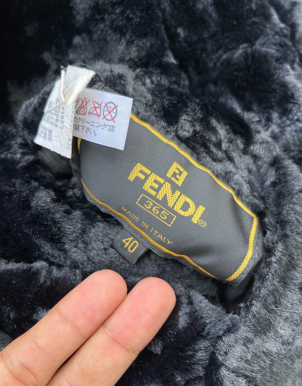 Fendi 🔥A/W 2004 FENDI ROMA 365 FAUX FUR REVERSIBLE JACKET Size US M / EU 48-50 / 2 - 17 Thumbnail