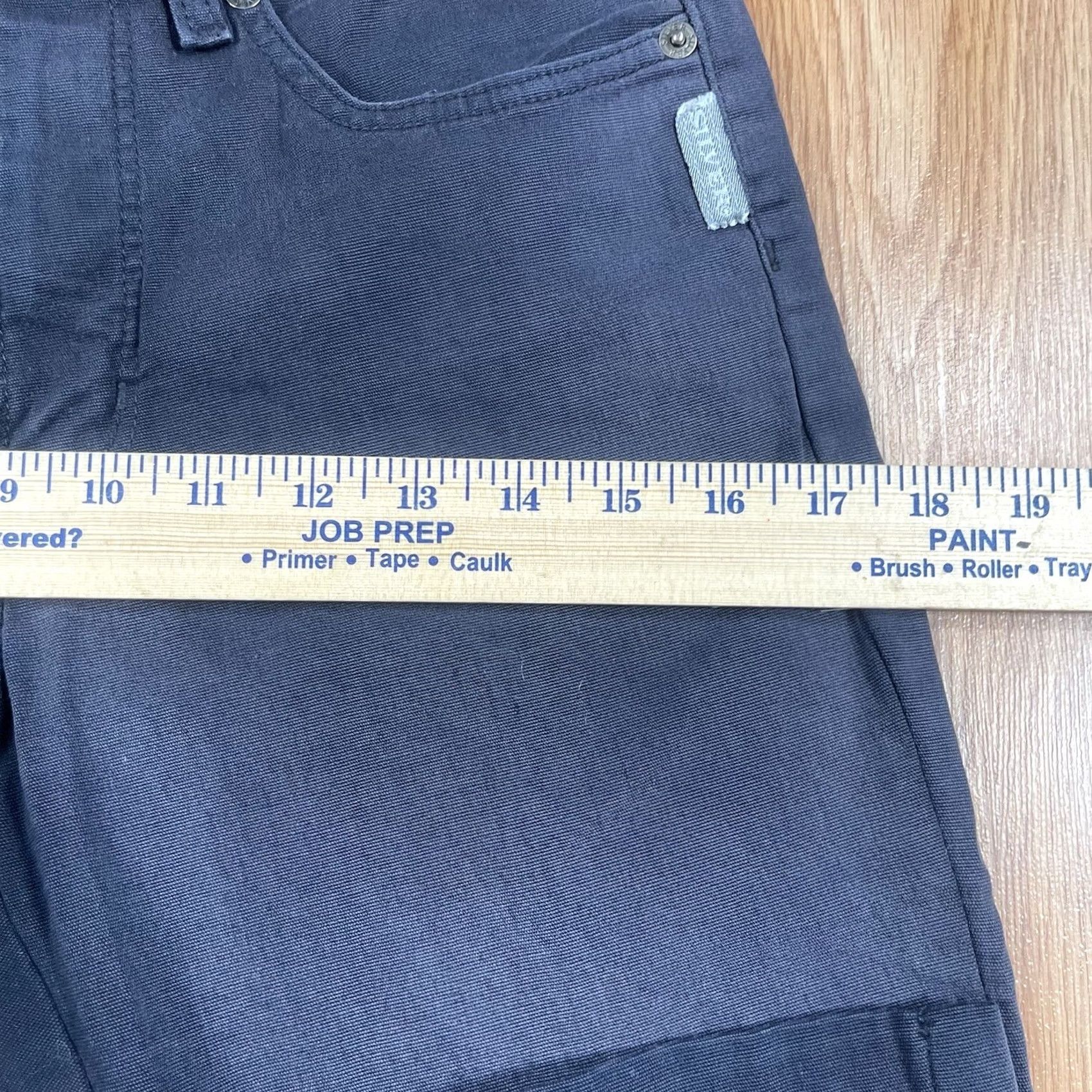 Silver Jeans Co. Silver Jeans Capri Womens 24 Waist Black Stretch Crop Denim Cotton Spandex Jeans Size 42" / US 20 - 6 Thumbnail