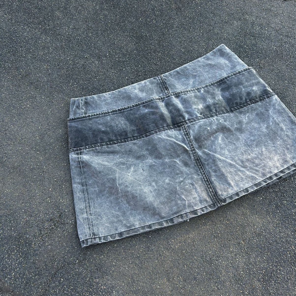 Diesel Vintage Diesel Belted Y2k Mini Skirt Size 30" / US 8 / IT 44 - 13 Thumbnail