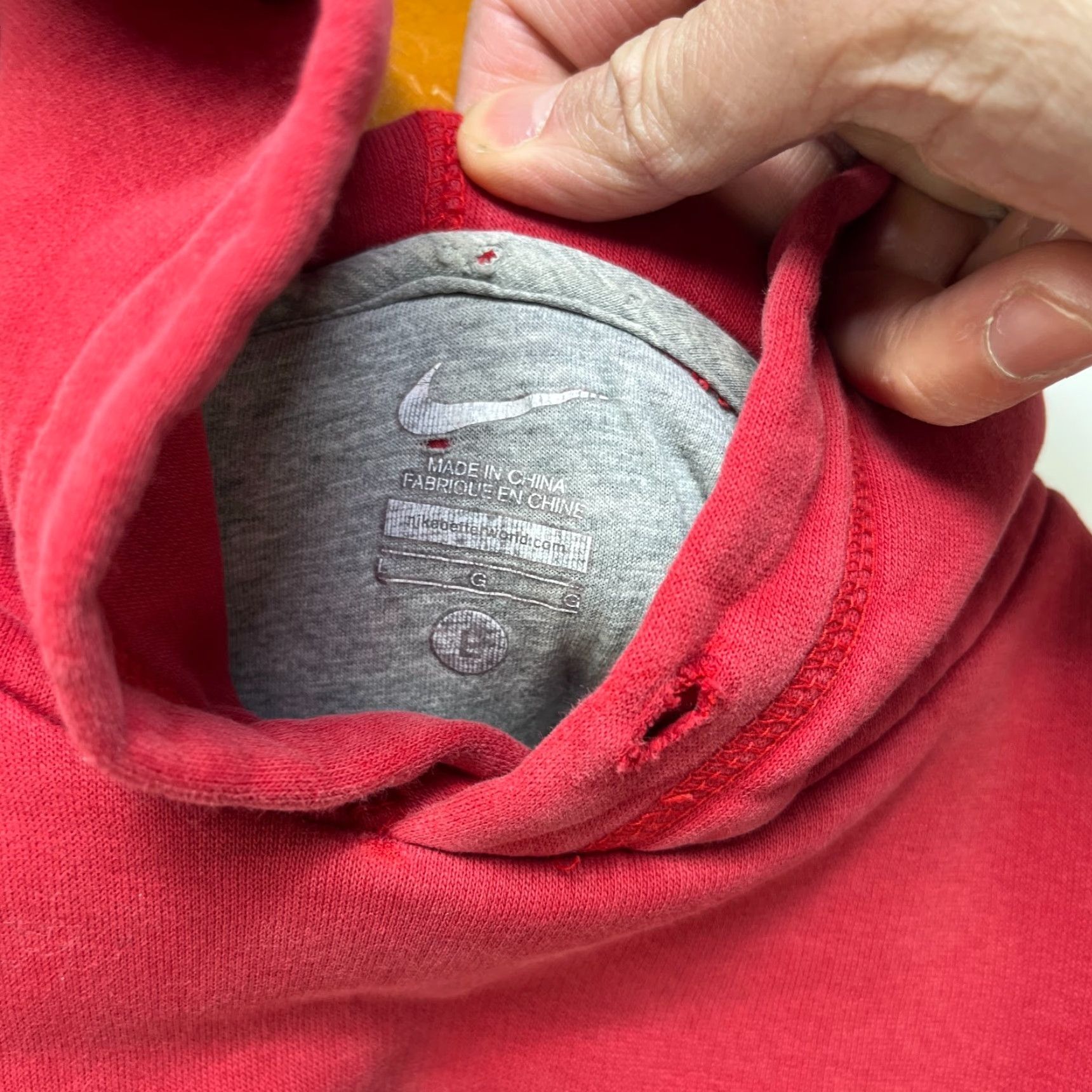 Nike VINTAGE Nike Hoodie Middle Swoosh Large M Red 90s Outdoor Pullover Hooded Men Boy? Size US M / EU 48-50 / 2 - 4 Thumbnail