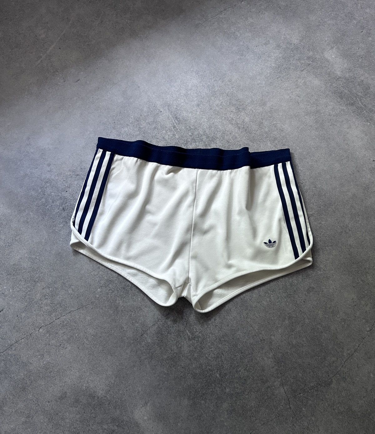 Adidas × Vintage Vintage Adidas Tennis white/blue three stripes shorts Size US 36 / EU 52 - 1 Thumbnail