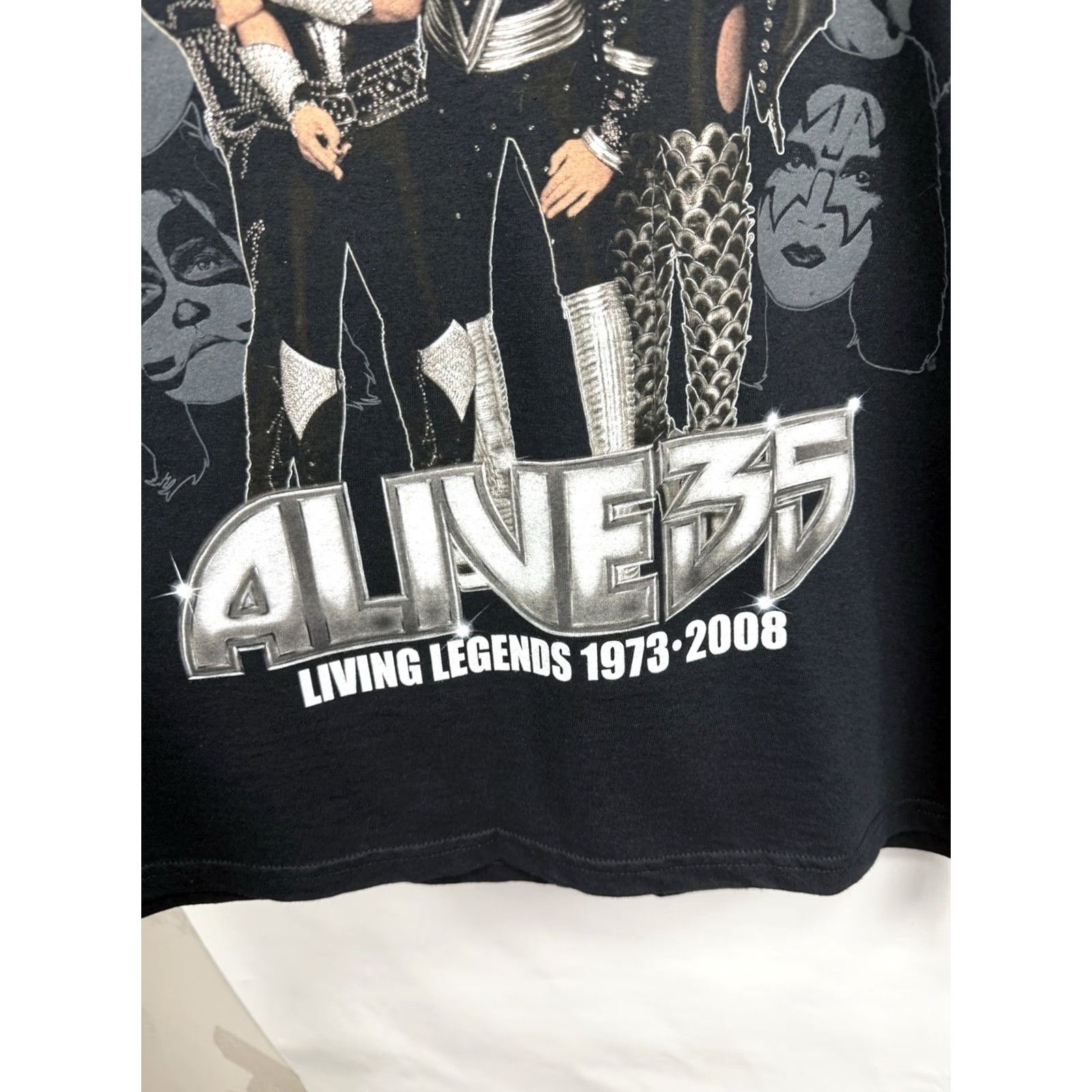 Gildan VINTAGE Kiss Alive 35 World Tour 1973 2008 T-Shirt Retro XL Mens Black Gildan Regular Size XL Shirt Size US XL / EU 56 / 4 - 6 Thumbnail