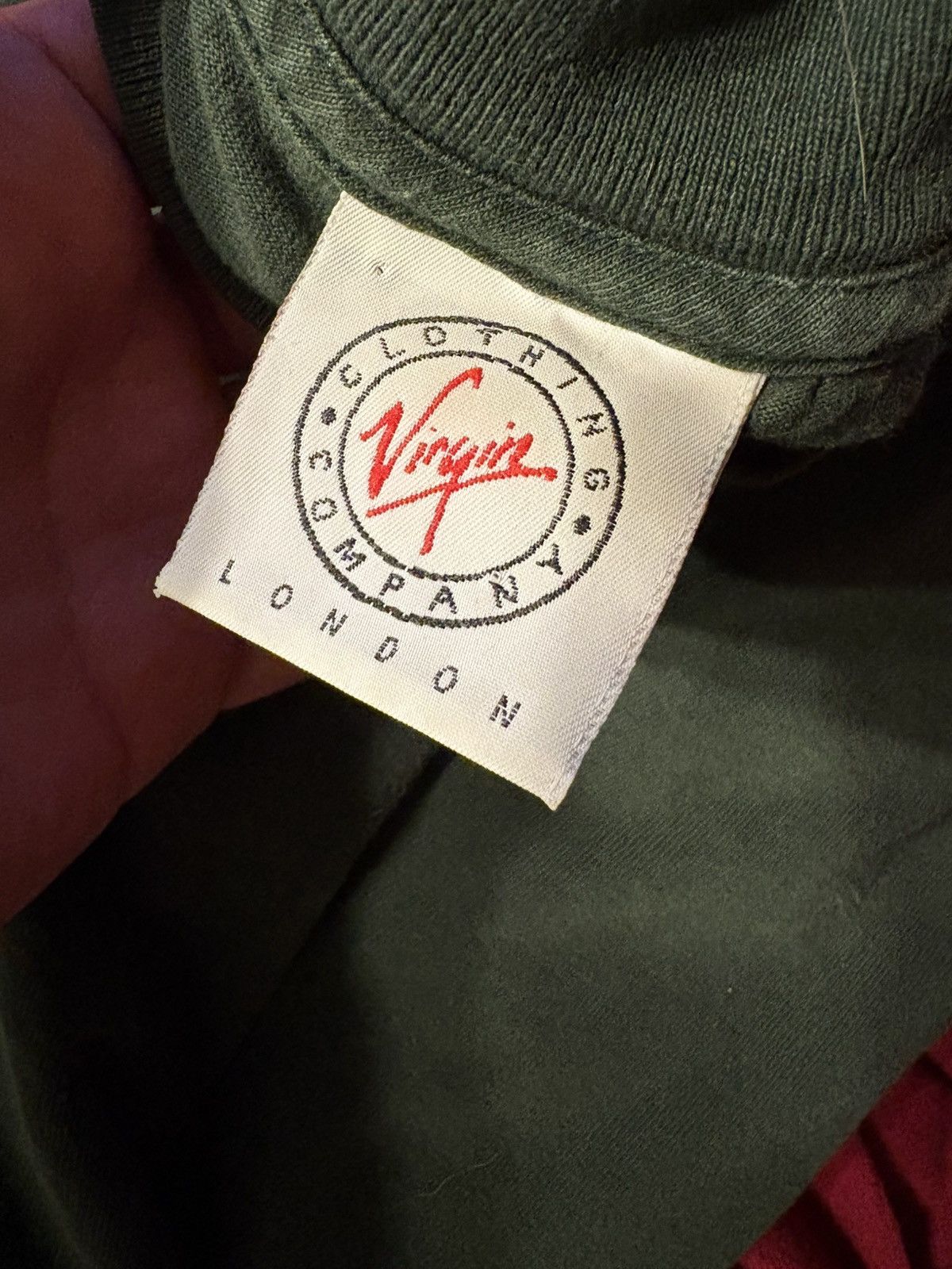 Vintage Vintage Virgin Records Vancouver Tshirt 90’s Souvenir Music Size US L / EU 52-54 / 3 - 6 Thumbnail