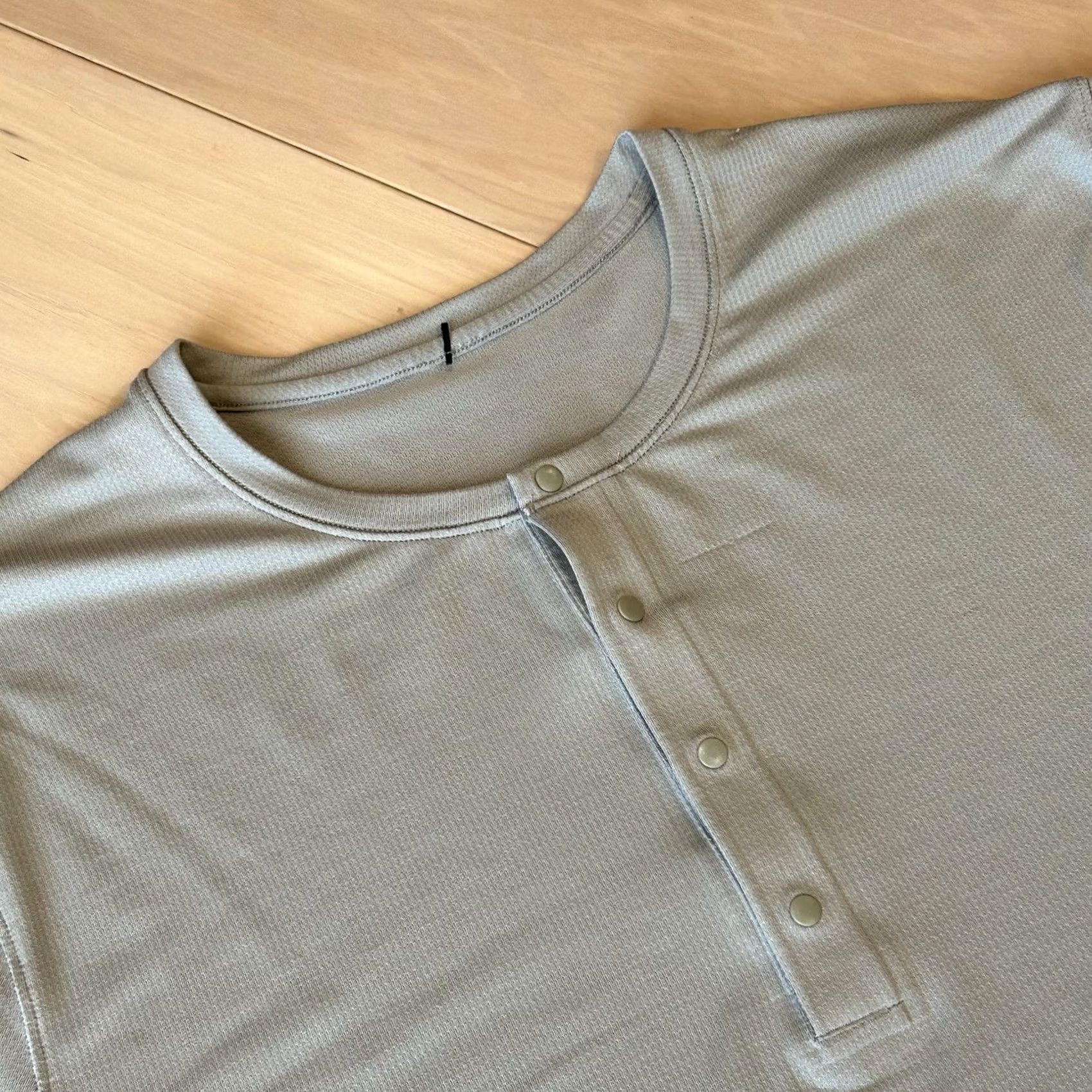 Lululemon Lululemon Henley Shirt Long Sleeve Tan Beige Logo Men's Large Regular Size Size US L / EU 52-54 / 3 - 4 Thumbnail