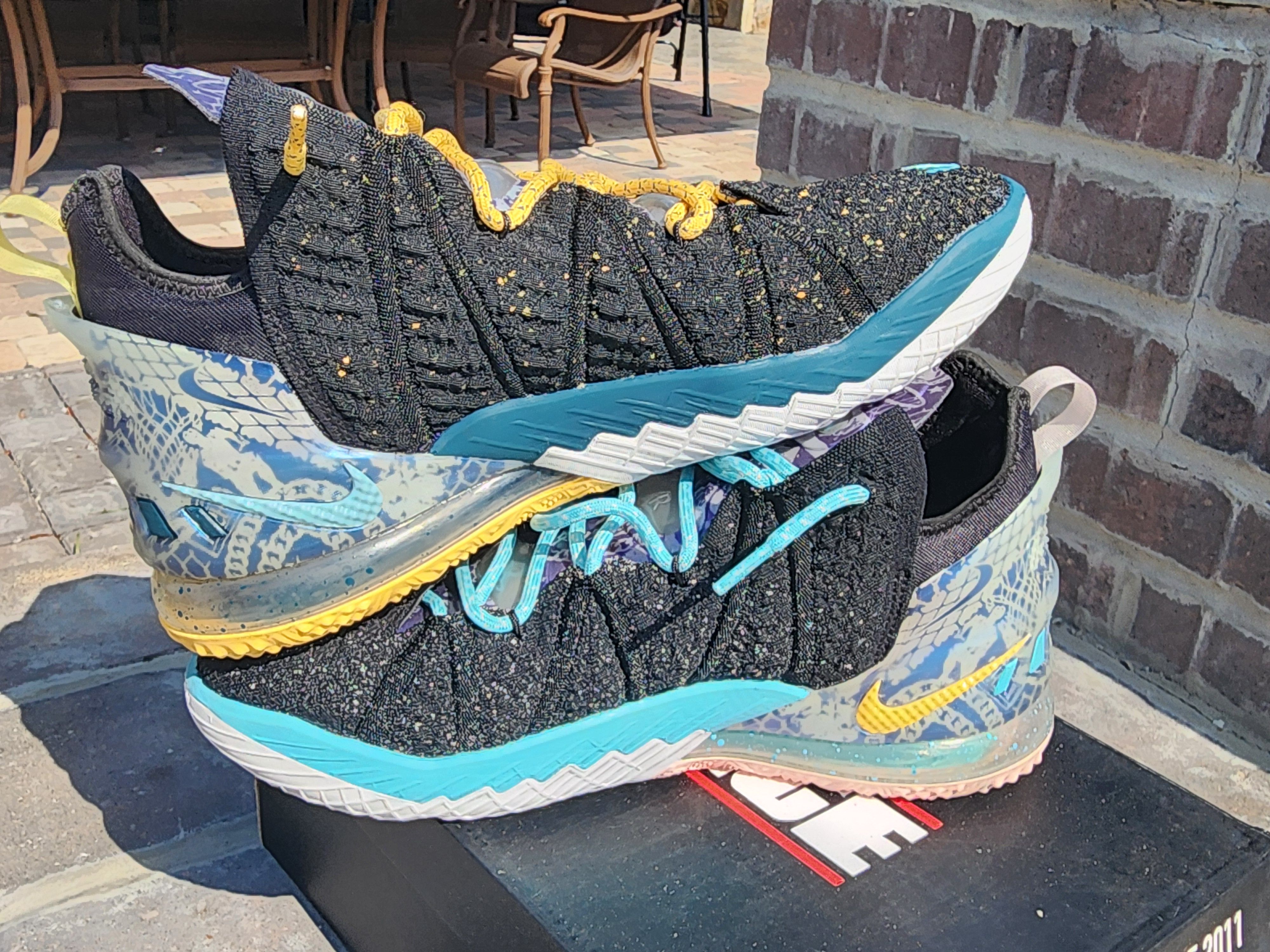 Nike Lebron 18 Reflections Size 9.5 Size US 9.5 / EU 42-43 - 3 Thumbnail