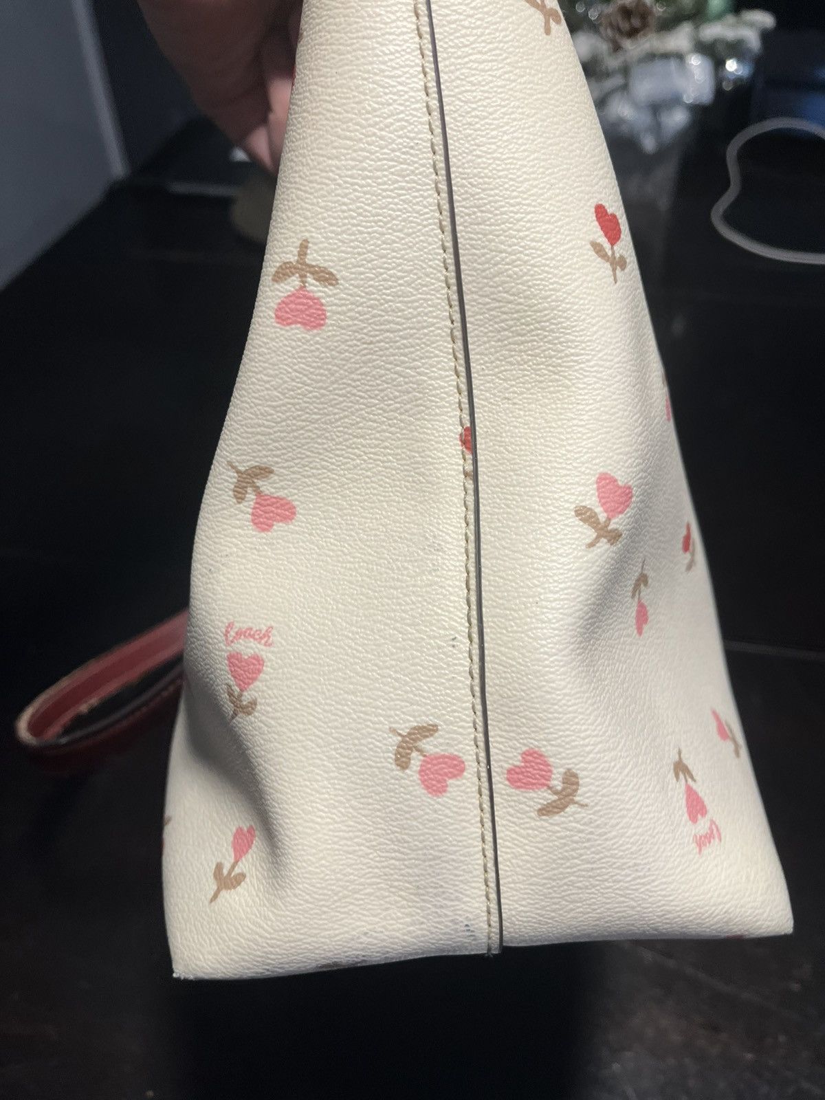 Coach Cream Limited edition Valentine’s Day Coach Gallery Tote Size ONE SIZE - 12 Thumbnail