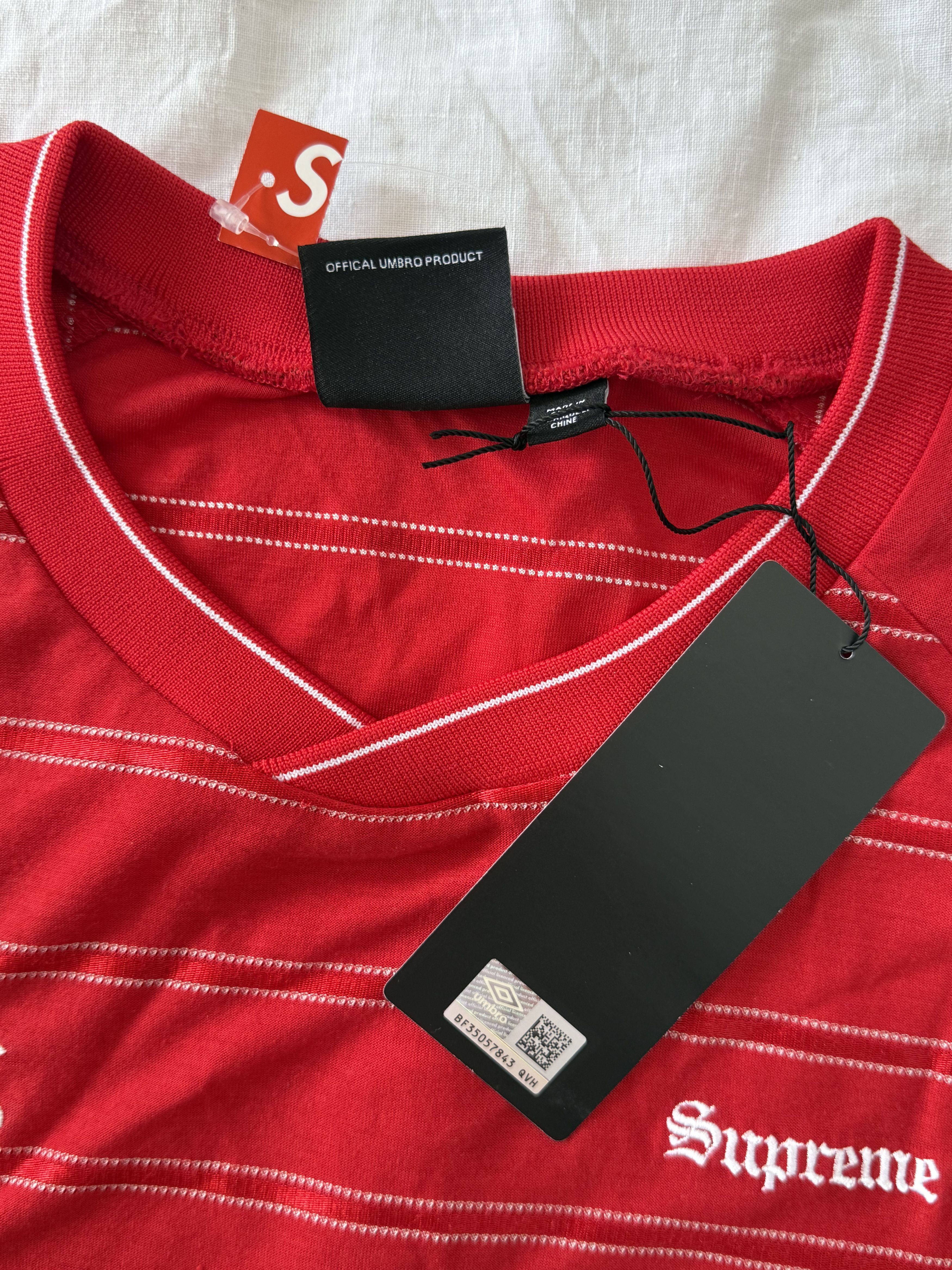 Supreme Supreme x Umbro Jersey - 2025 - Red Size US L / EU 52-54 / 3 - 4 Thumbnail