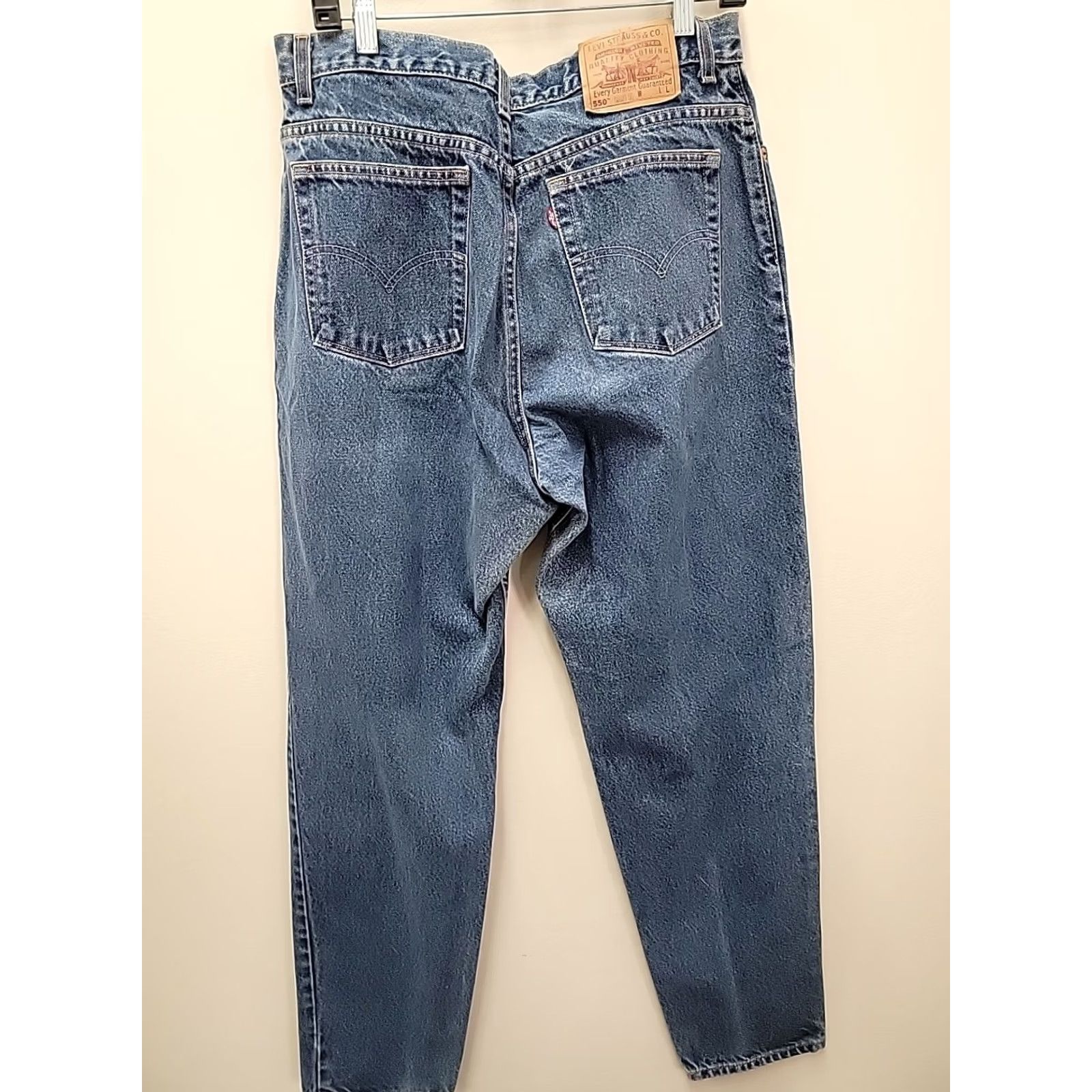 Levi's VINTAGE Levi's 550 Jeans Women's 16L Blue Cotton Denim Relaxed Tapered 5-Pocket Design Jea ns Size 38" / US 16 / IT 52 - 2 Thumbnail