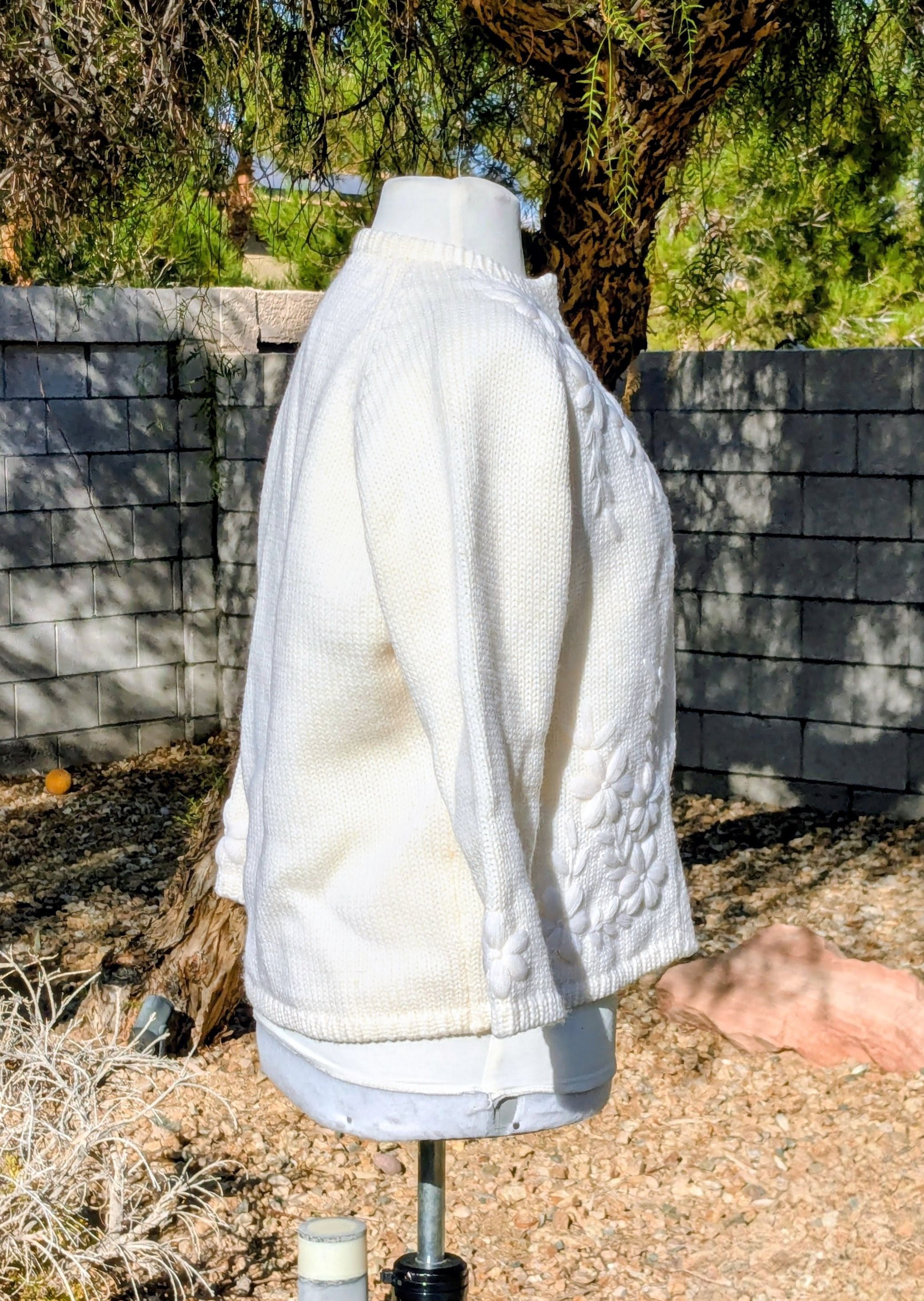 Other Vintage 1970s Hand Knit Embroidered Floral Ivory Sweater Size XS / US 0-2 / IT 36-38 - 3 Thumbnail