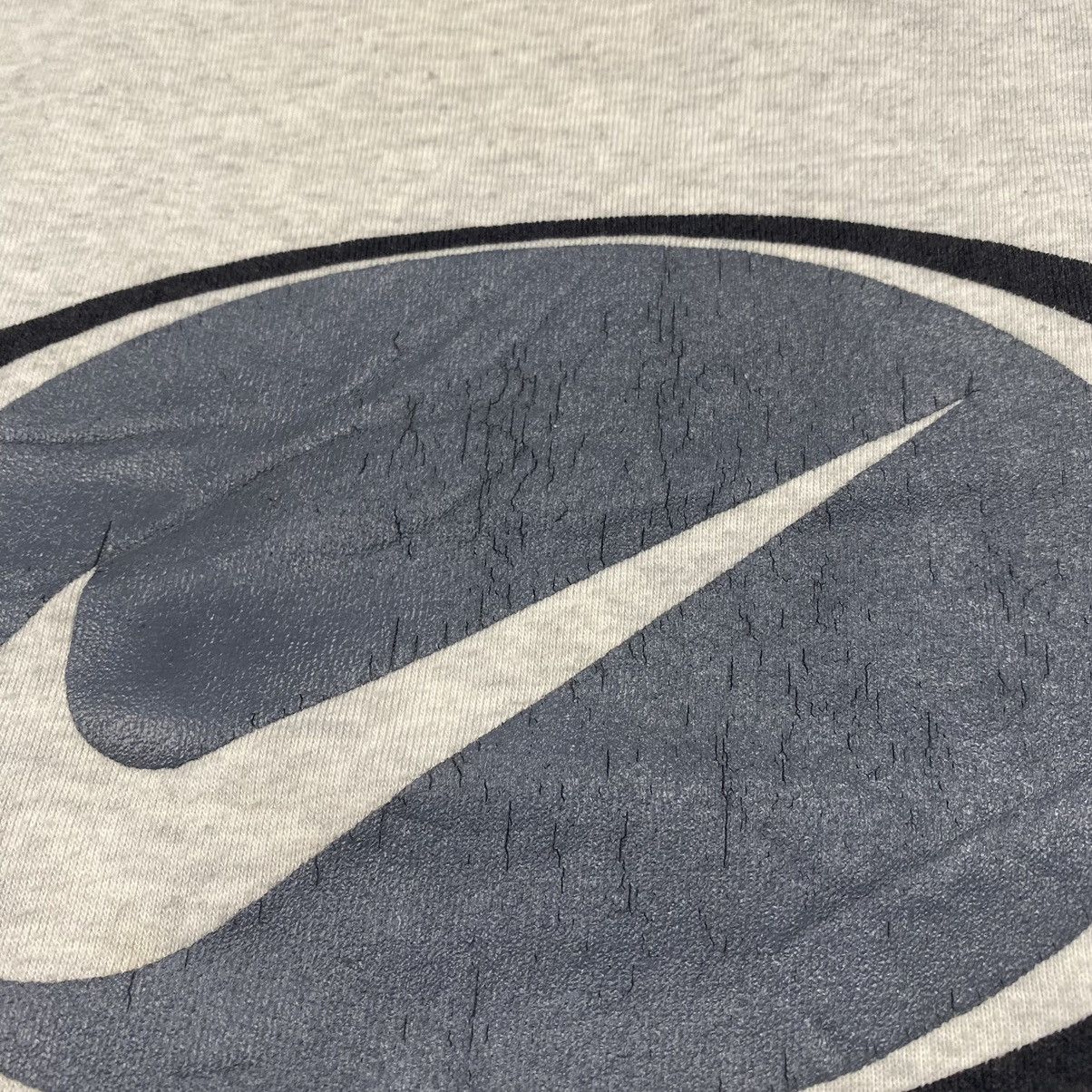 Nike × Vintage 90s Nike Oval Crewneck Size US L / EU 52-54 / 3 - 6 Thumbnail