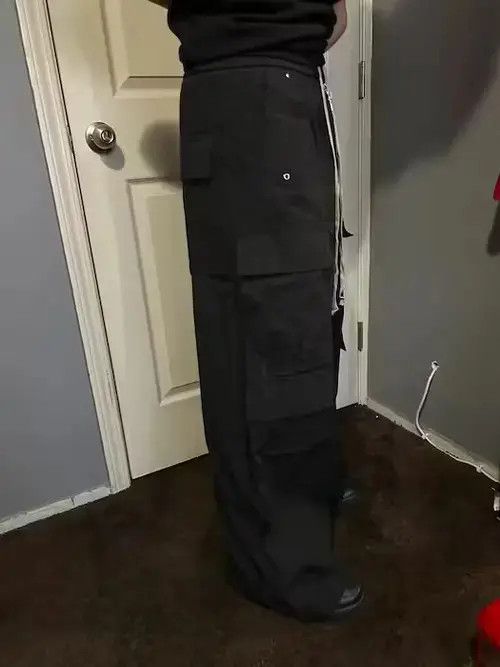 Japanese Brand Drawstring Black Cargo Pants Baggy Size US 30 / EU 46 - 3 Thumbnail