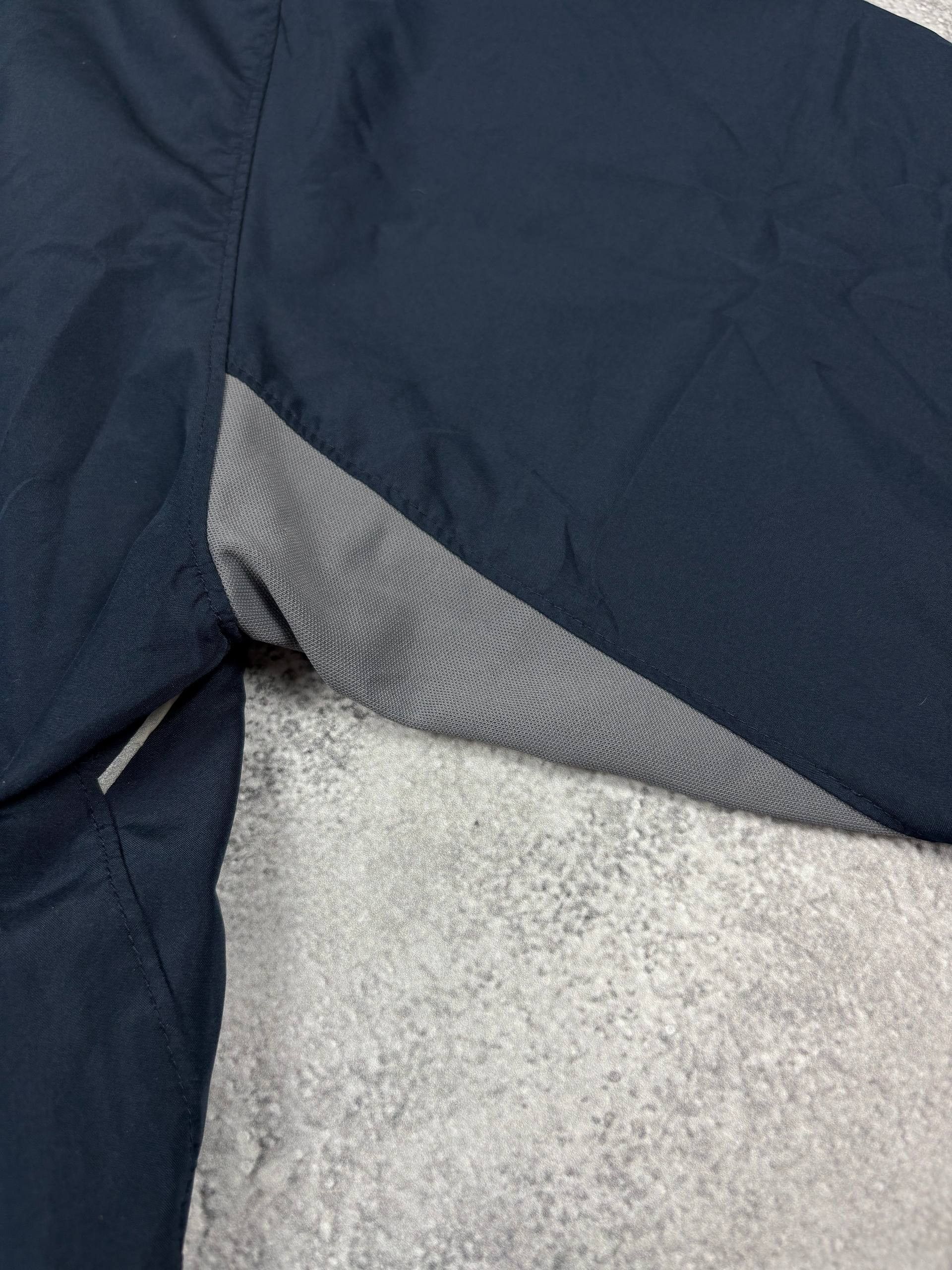 Nike Vintage Y2K Nike Windbreaker Mens size L Nylon Retro 90s 00s Size US L / EU 52-54 / 3 - 5 Thumbnail