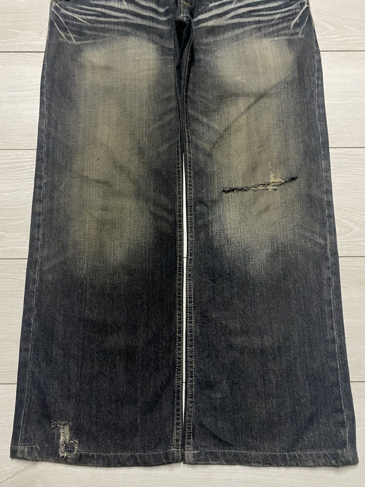 Japanese Brand Japanese Brand Memory Buckle Back Baggy Evisu Style Jeans Size US 35 - 5 Thumbnail
