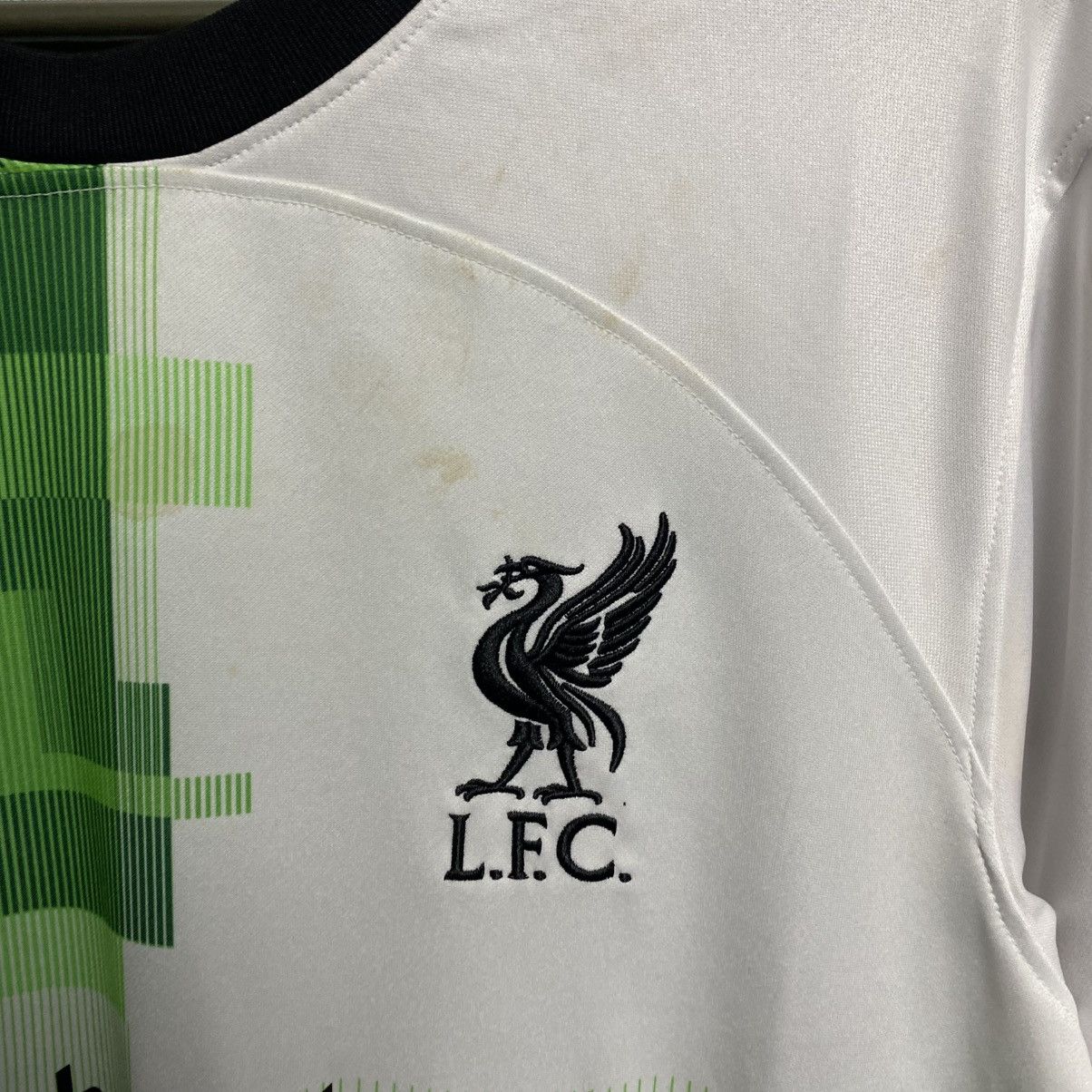 Nike Mens Nike Liverpool 2019 Sport football jersey Size US M / EU 48-50 / 2 - 3 Thumbnail