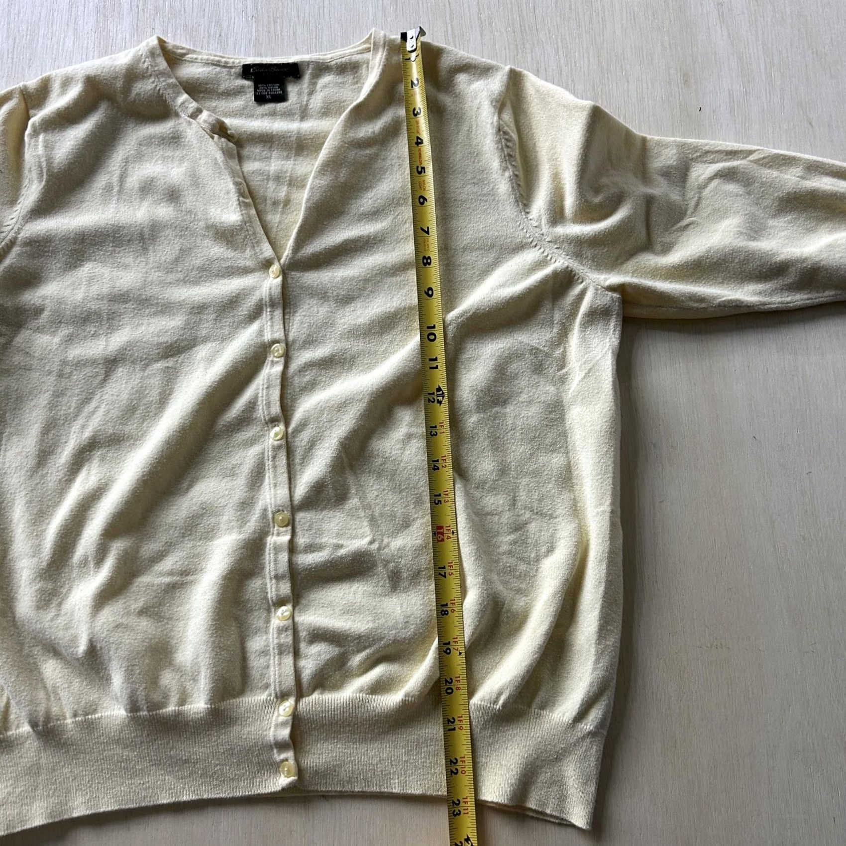 Eddie Bauer Eddie Bauer Cardigan Sweater Womens XL Yellow V-Neck 3/4 Sleeve Lightweight Knit Cardigan Sweater Women XL Yellow V-Neck 3/4 Sleeve Lightweight Knit Size XL / US 12-14 / IT 48-50 - 5 Thumbnail