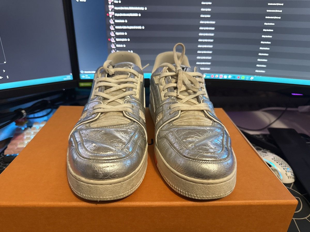 Louis Vuitton Louis Vuitton OG Trainer Silver Metallic Size US 10 / EU 43 - 7 Thumbnail