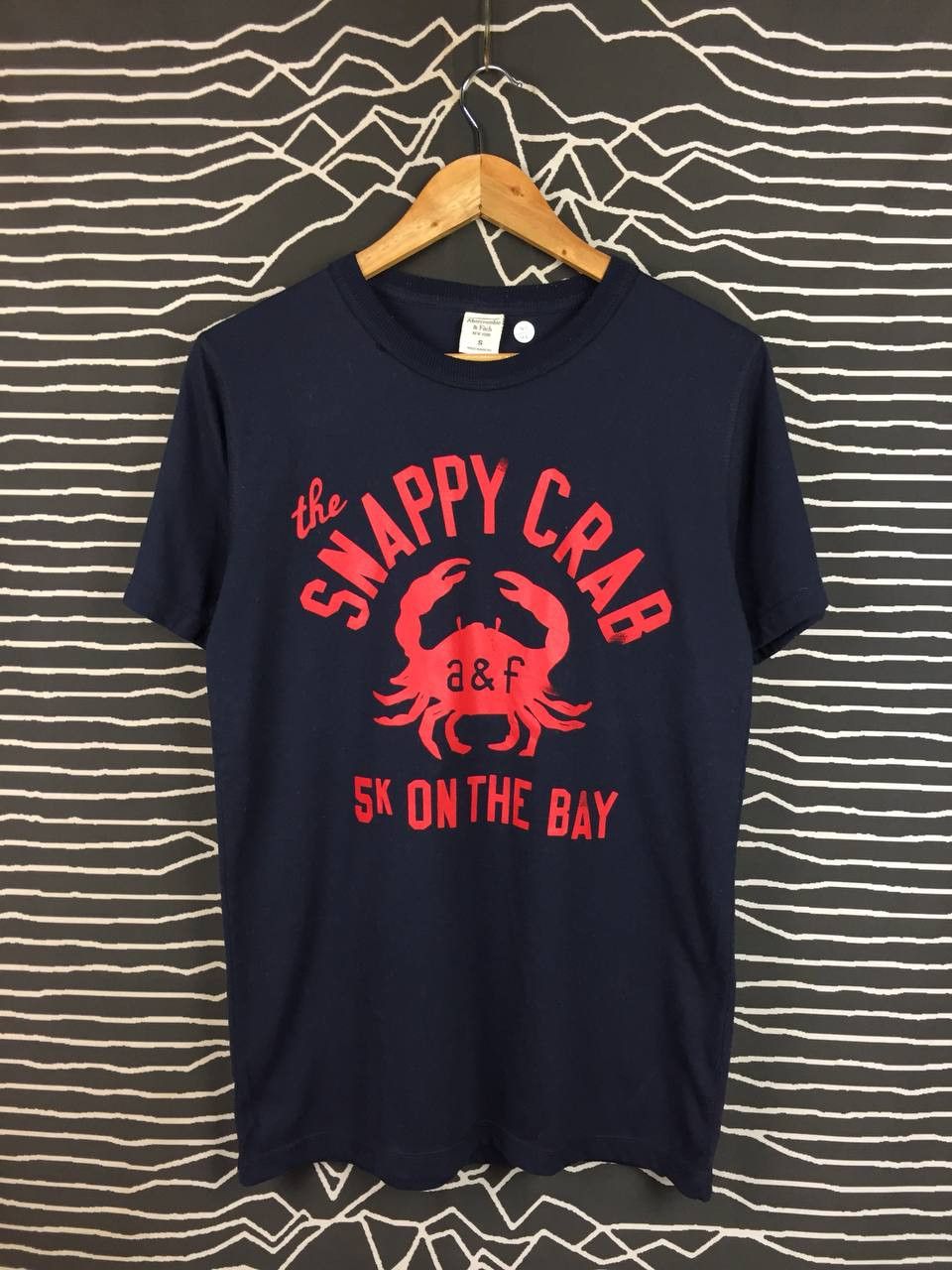 Abercrombie & Fitch Abercrombie & Fitch New York The Snappy Crab Crewneck Tee Size US S / EU 44-46 / 1 - 1 Thumbnail