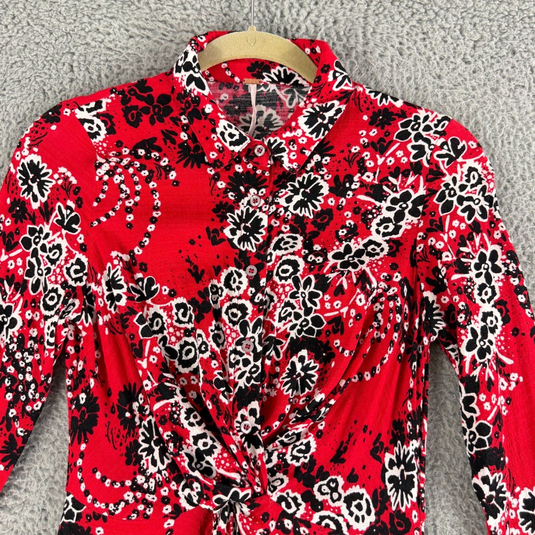 Free People Free People Tough Love Maxi Dress Womens Size 2 Red Floral Long Sleeve Maxi Dress Black?? Size XS / US 0-2 / IT 36-38 - 2 Thumbnail