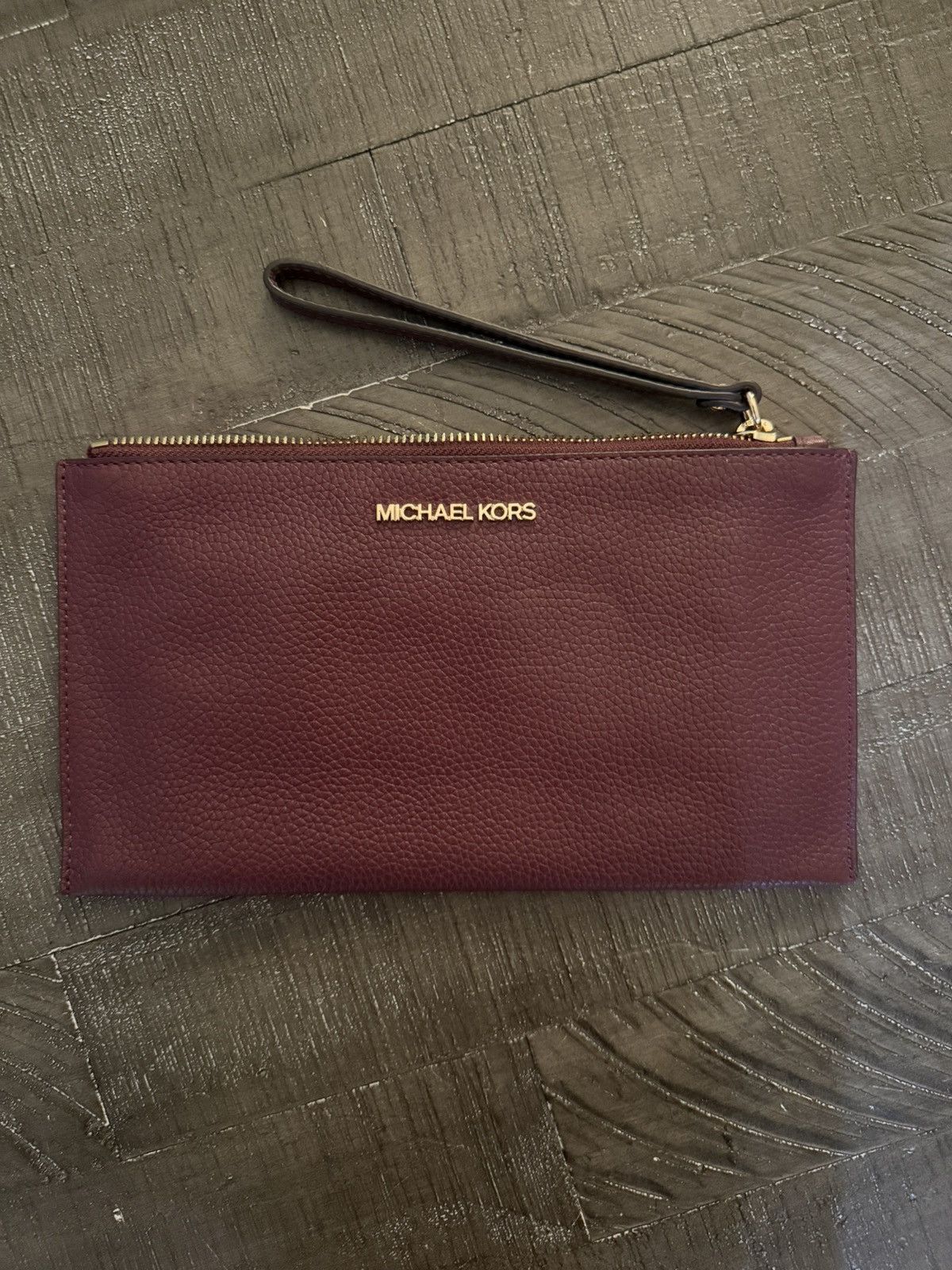 Michael Kors Michael Kors Burgundy Wristlet Size ONE SIZE - 1 Thumbnail