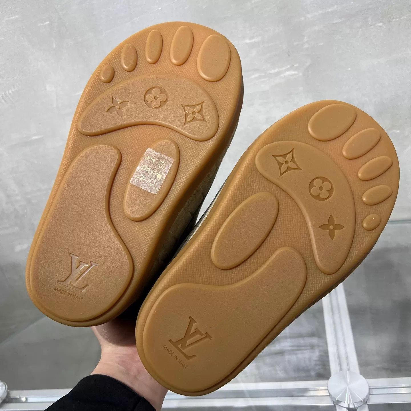 Louis Vuitton LV x Nigo Yeti FW25 Beige 37 Size US 6.5 / IT 36.5 - 7 Thumbnail