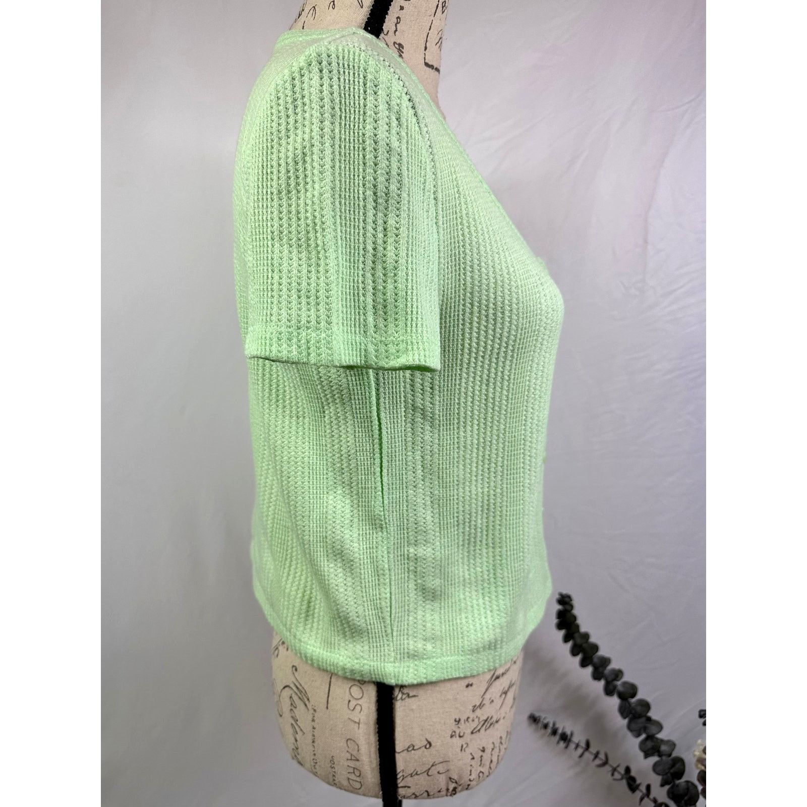 Other Elodie Waffle Knit Short Sleeve Button Up Crop Top Green XL Size XL / US 12-14 / IT 48-50 - 8 Thumbnail