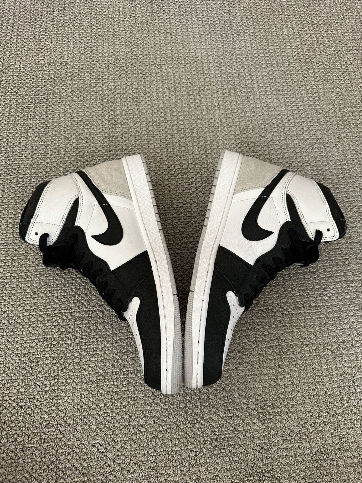 Nike Jordan 1 Bleached Coral Size US 11 / EU 44 - 17 Thumbnail
