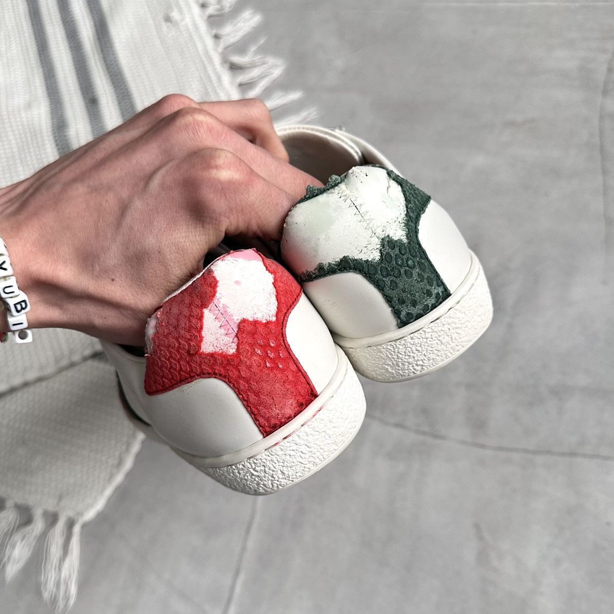 Gucci Gucci Ace Bee Leather Low Sneakers Shoes Size US 6 / IT 36 - 7 Thumbnail