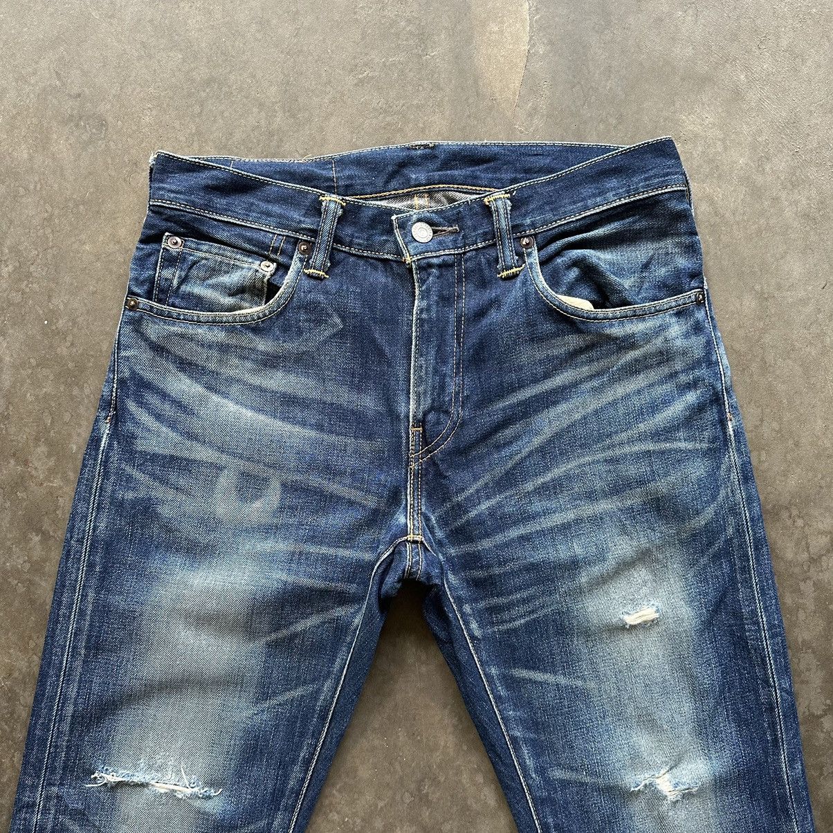 Jean × Levi's × Vintage Vintage Levi’s 551 Distressed Faded Denim Jean Pant W31 Size US 31 - 3 Thumbnail