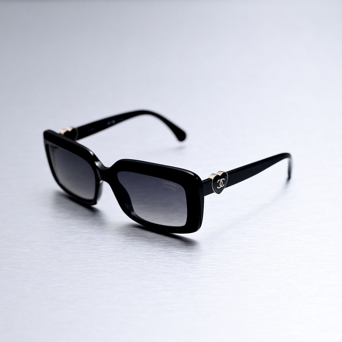 Chanel CHANEL 0CH5520 C622S8 SUNGLASSES Size ONE SIZE - 1 Thumbnail