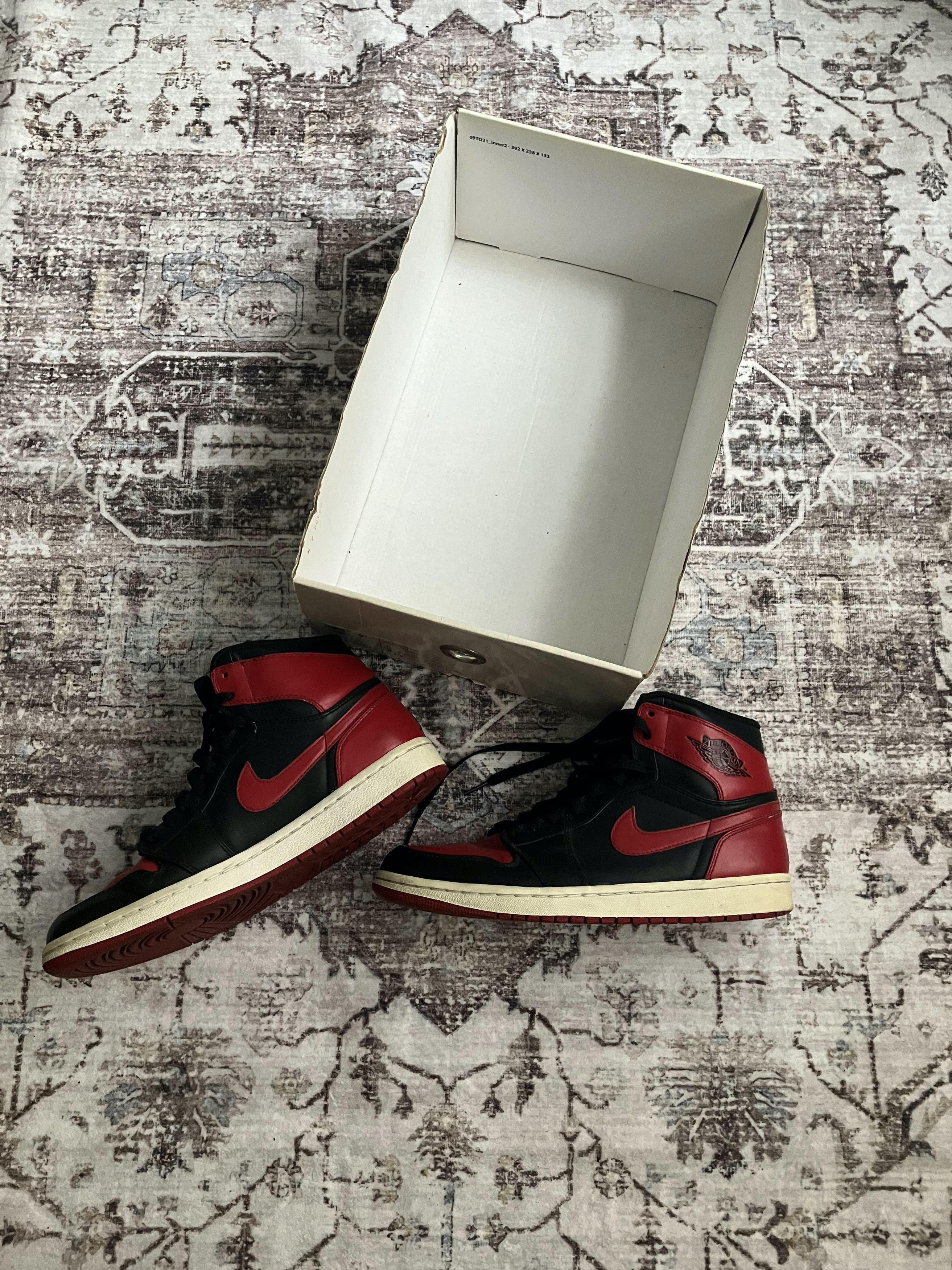 image of Jordan Nike Jordan 1 Retro High Dmp Bulls Celtics Pack 2009 Shoes in Black, Men's (Size 9.5)