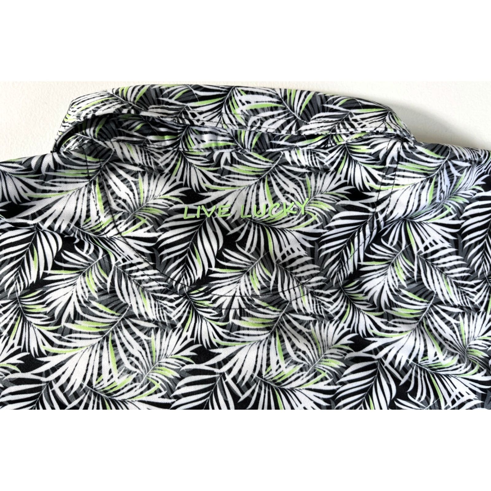 Vintage Black Clover Men's Golf Polo Shirt Club Tropics XL Black White Green Leaves Polo Shirt Mens XL Golf Polo Size US XL / EU 56 / 4 - 5 Thumbnail