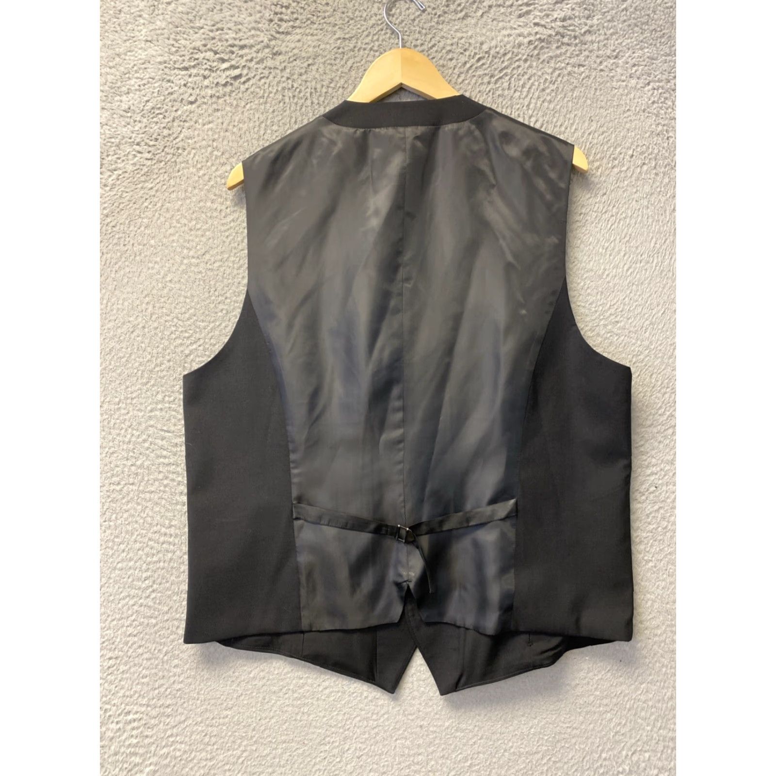 Vintage Design Collective Vest Waistcoat Mens Large Black Pockets V-Neck 131-17 Size US L / EU 52-54 / 3 - 5 Thumbnail