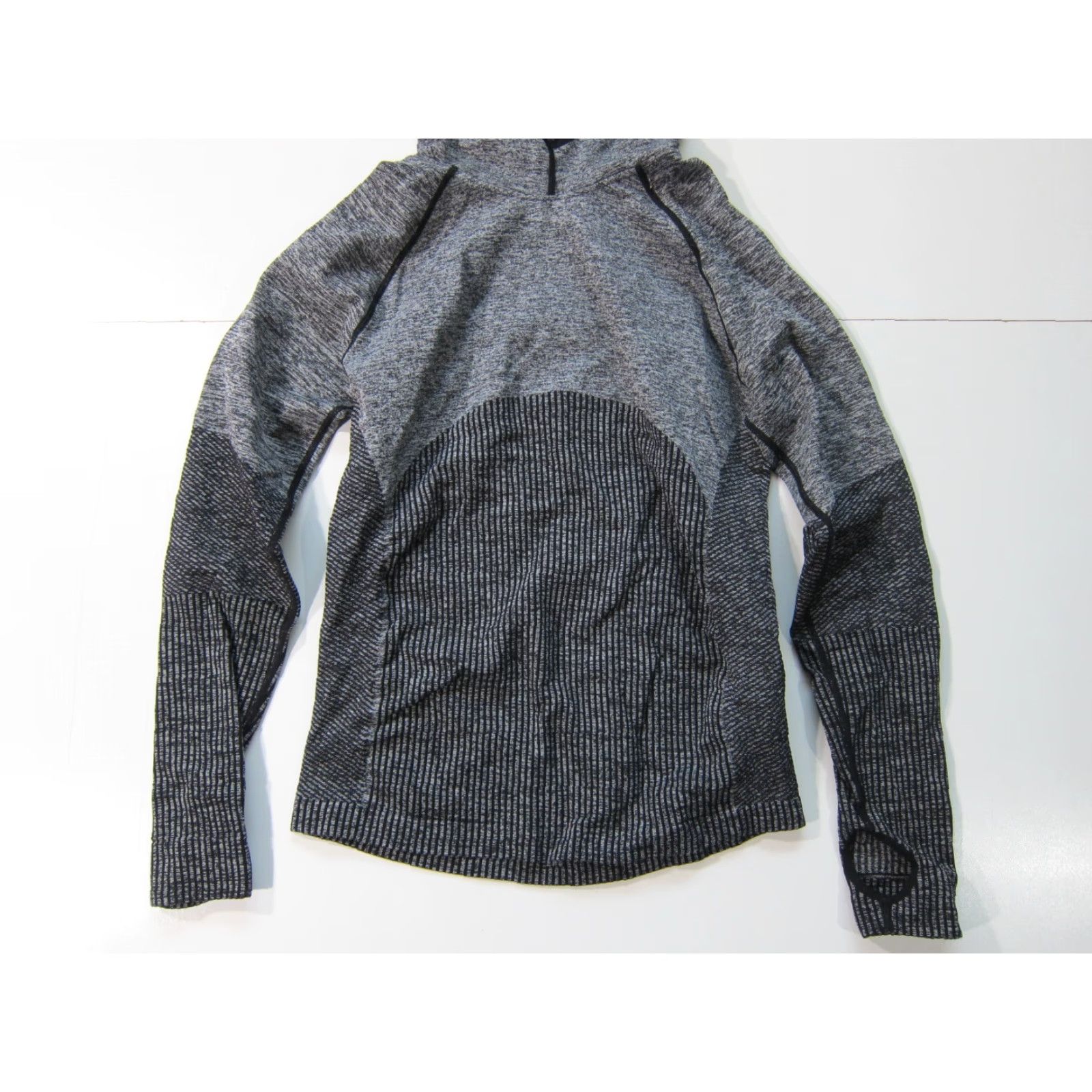 Fabletics Fabletics Sweatshirt Grey Black Nylon Stretch Thumb Hole Sleeve Hooded Women M Size M / US 6-8 / IT 42-44 - 5 Thumbnail