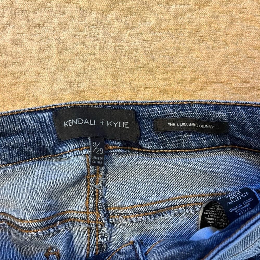 Kendall And Kylie Kendall and Kyle the ultra babe skinny jeans 9/29 Size 29" - 4 Thumbnail