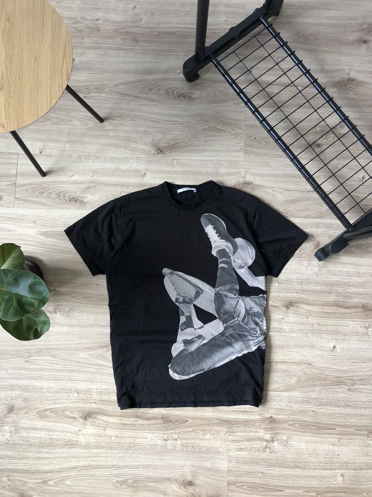 Givenchy Givenchy Basketball Print T Shirt Size US S / EU 44-46 / 1 - 1 Thumbnail