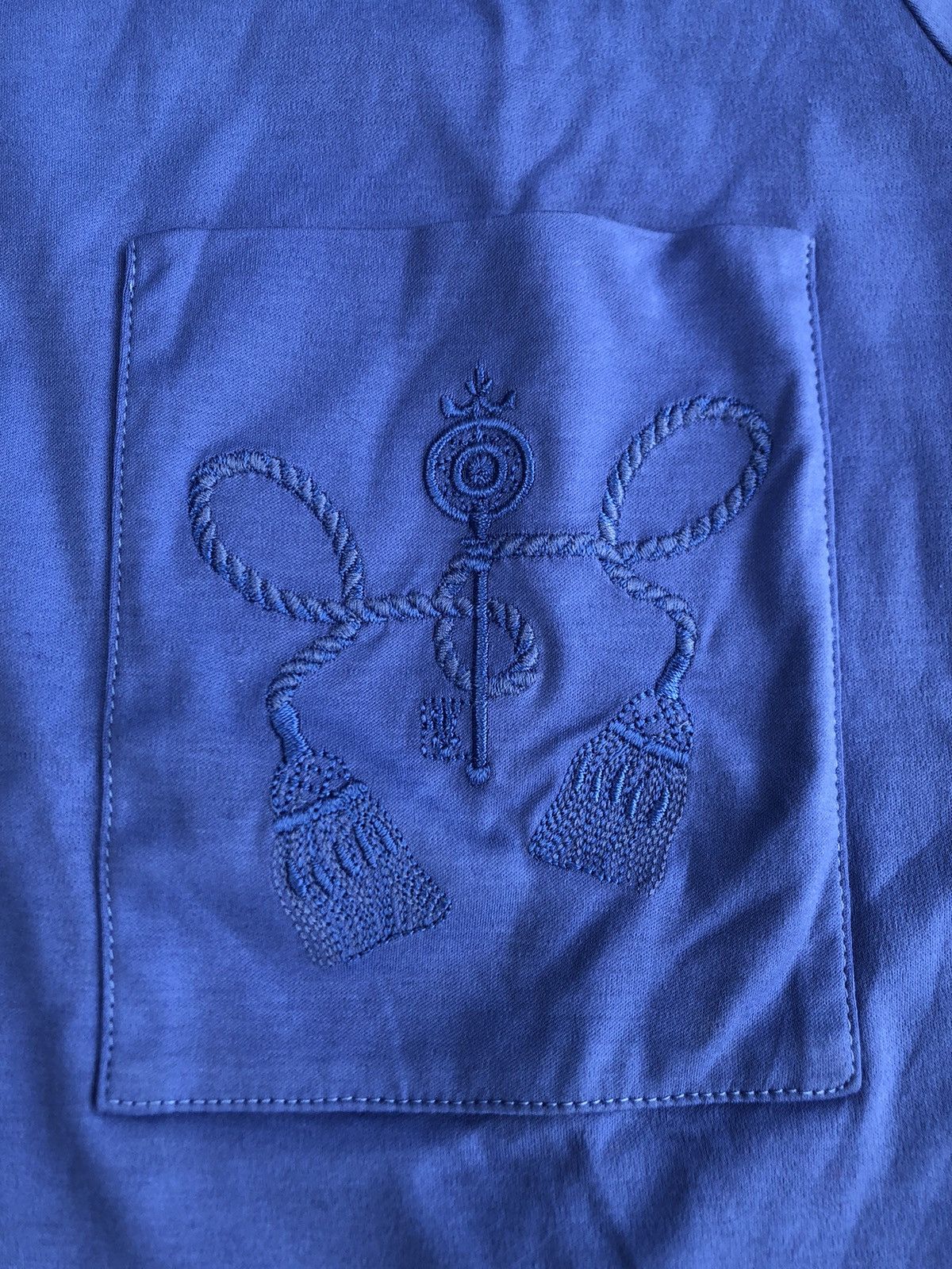 Designer × Hermes × Vintage Hermes blue embroidered pocket micro t-shirt Size M / US 6-8 / IT 42-44 - 2 Thumbnail