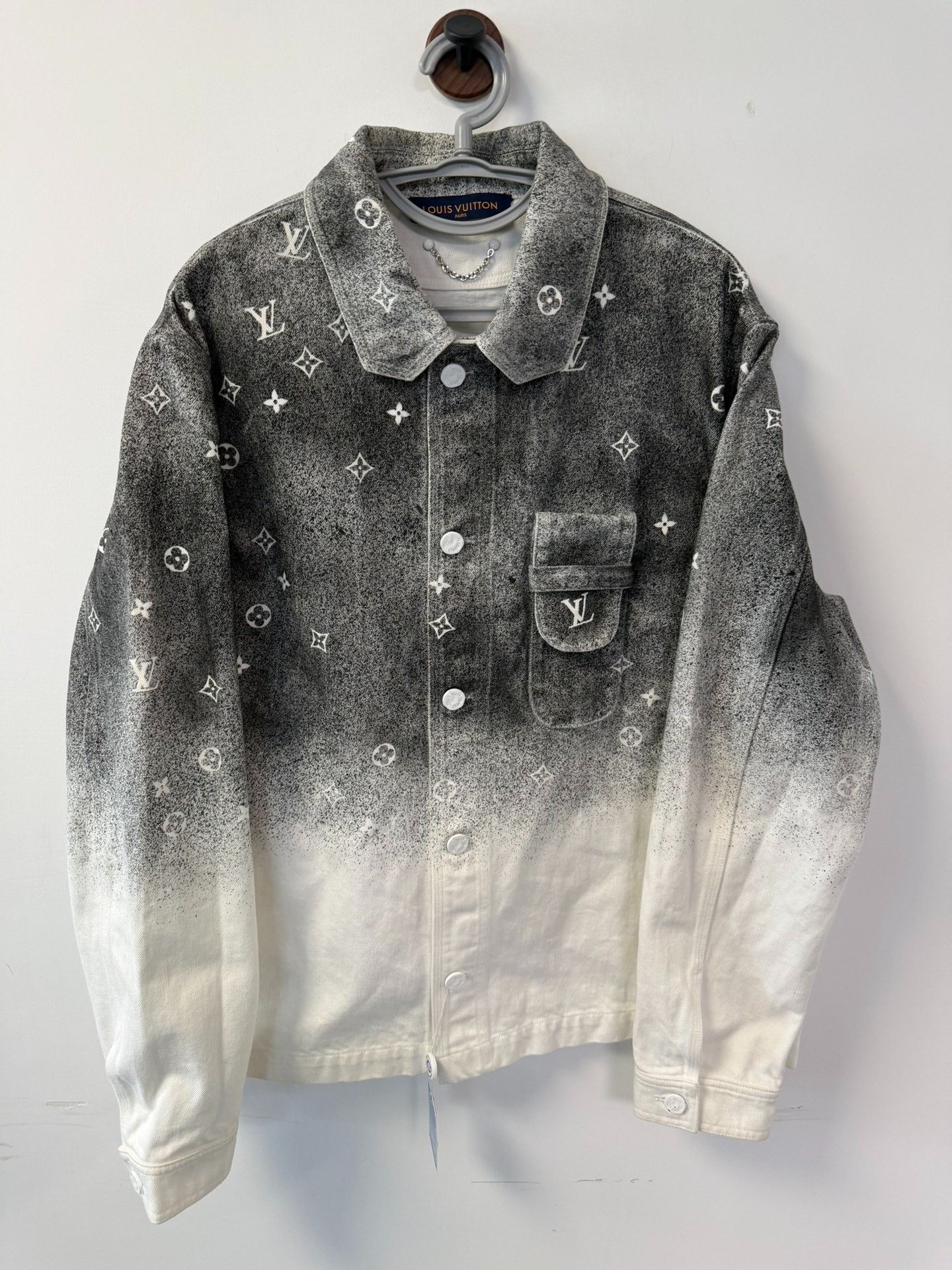 Louis Vuitton Louis Vuitton Monogram Gradient Denim Shirt XXL Size US XXL / EU 58 / 5 - 1 Thumbnail