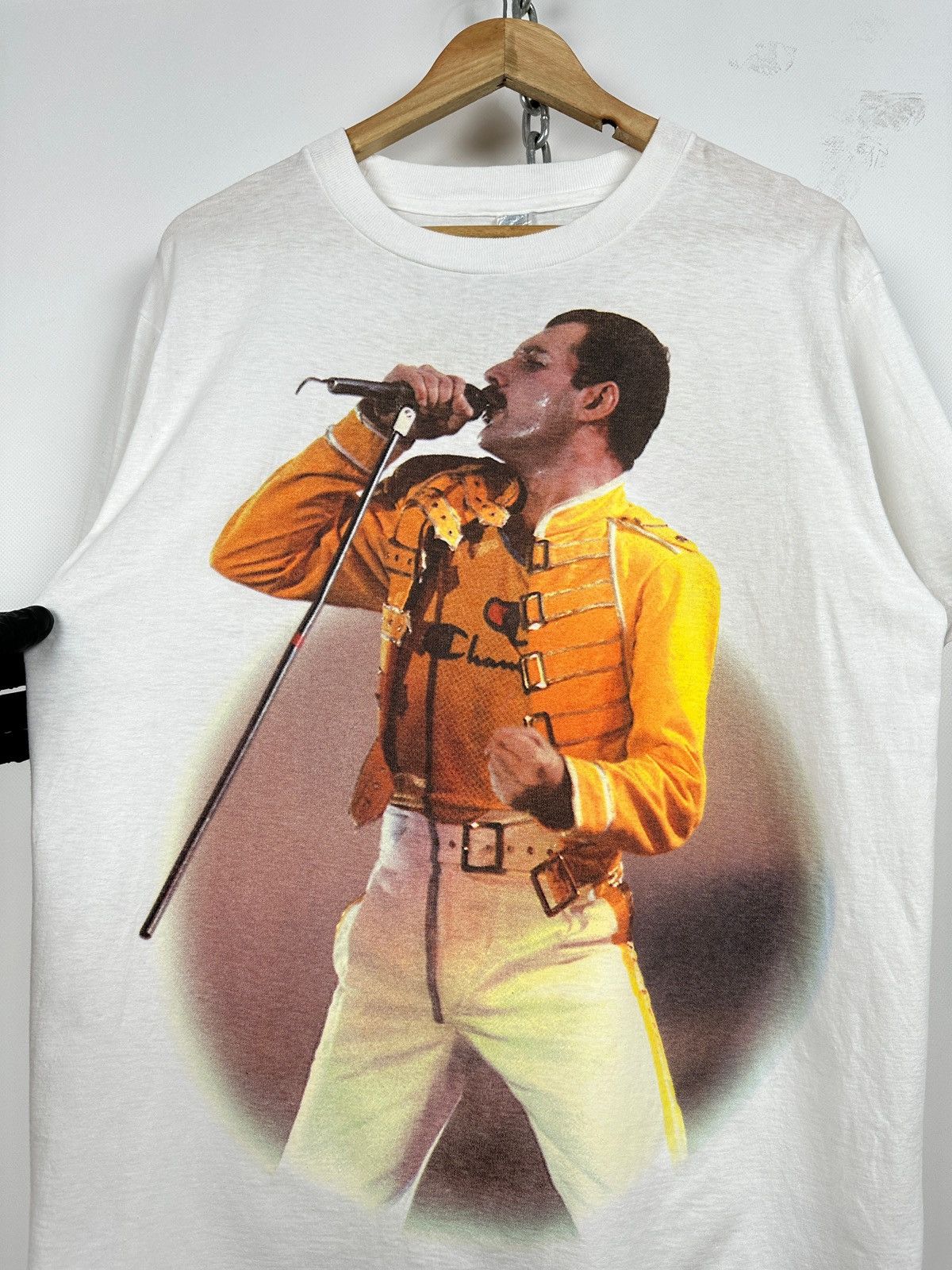 Band Tees 1992 Vintage Queen Freddie Mercury Tribute Concert T-Shirt Size US L / EU 52-54 / 3 - 8 Thumbnail